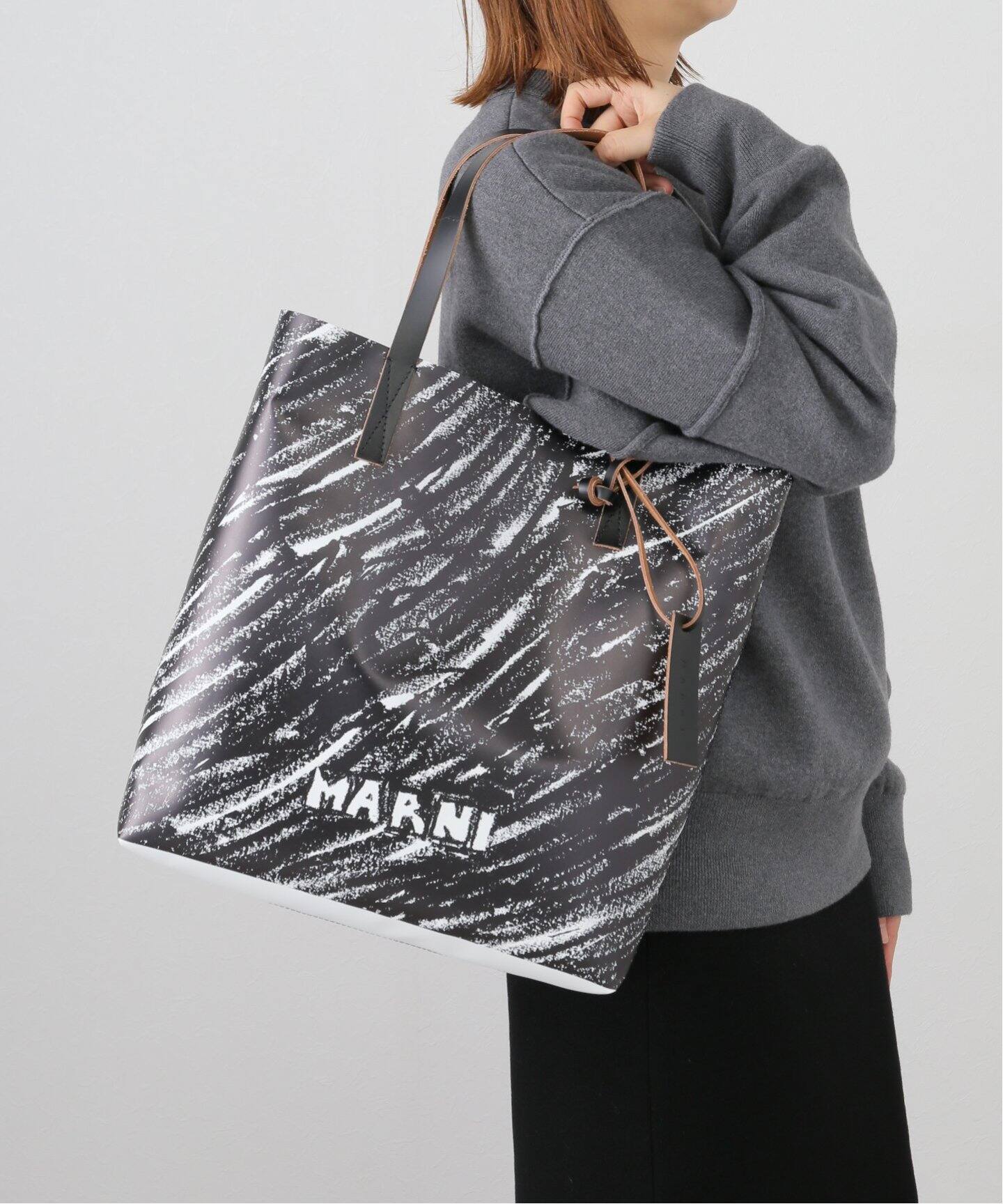 ≪一部店舗+WEB限定≫MARNI / マルニ TRIBECA N/S SHMPQ10A18-P8083 