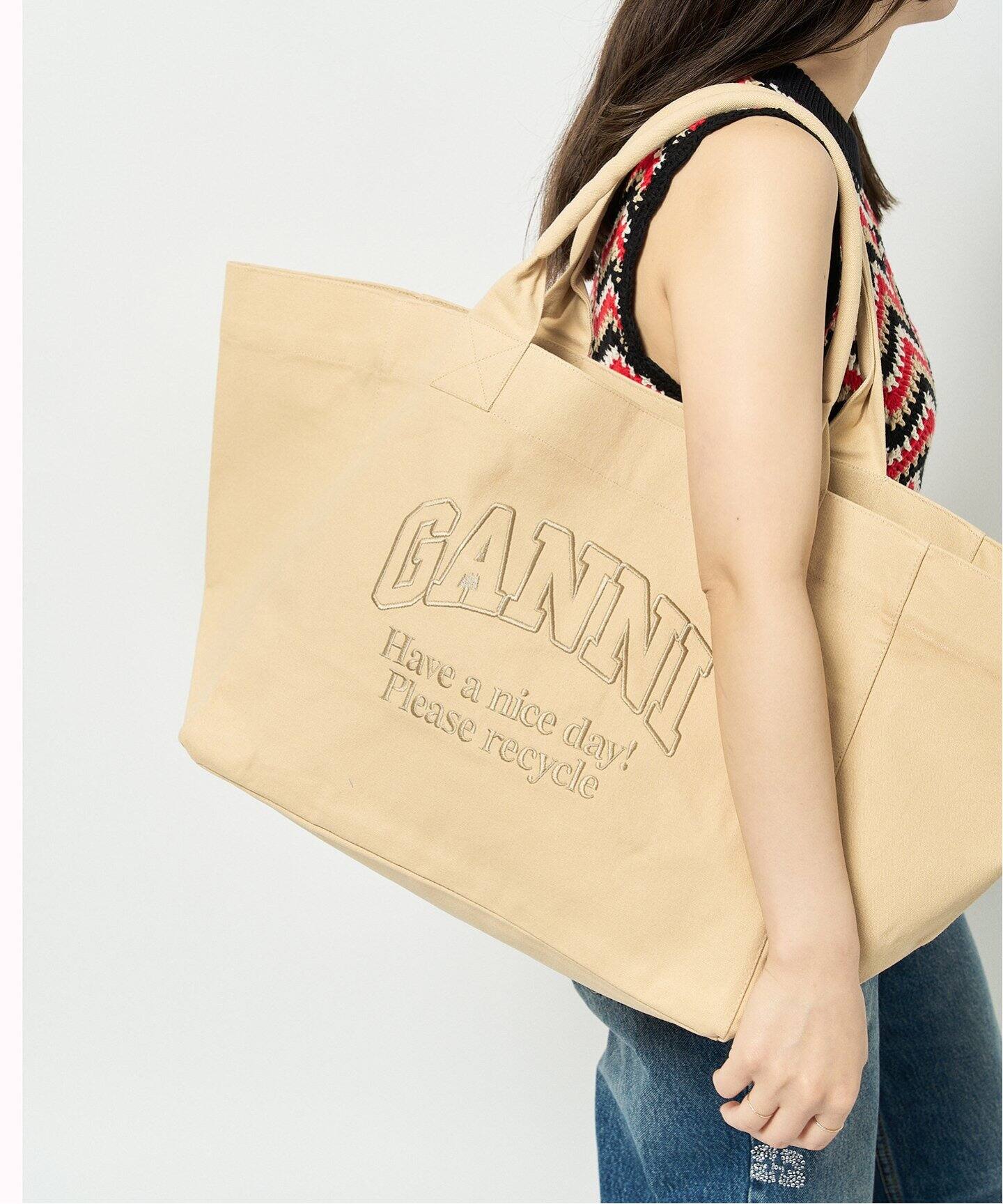 GANNI / ガニー】 Shopper XXL（トートバッグ）｜U by SPICK&SPAN 