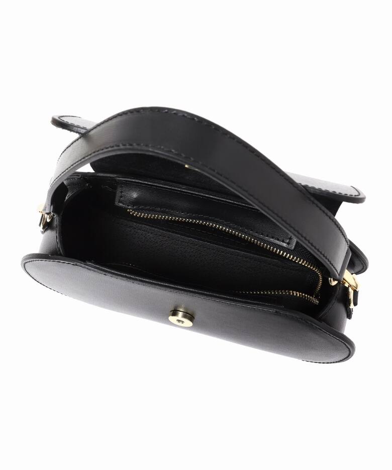 AULENTTI/オウレンティ 2WAYフラップショルダーバッグ（ショルダー 黒 レザー フラップ付き ショルダーバッグ

AULENTTI/オウレンティ】