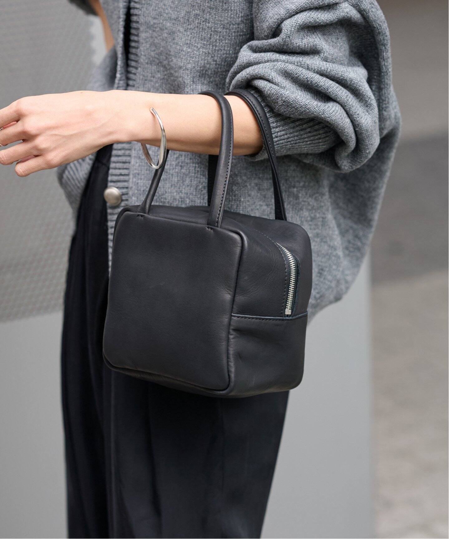 ≪追加≫MORMYRUS/モルミルス leather square バッグ（ハンドバッグ  