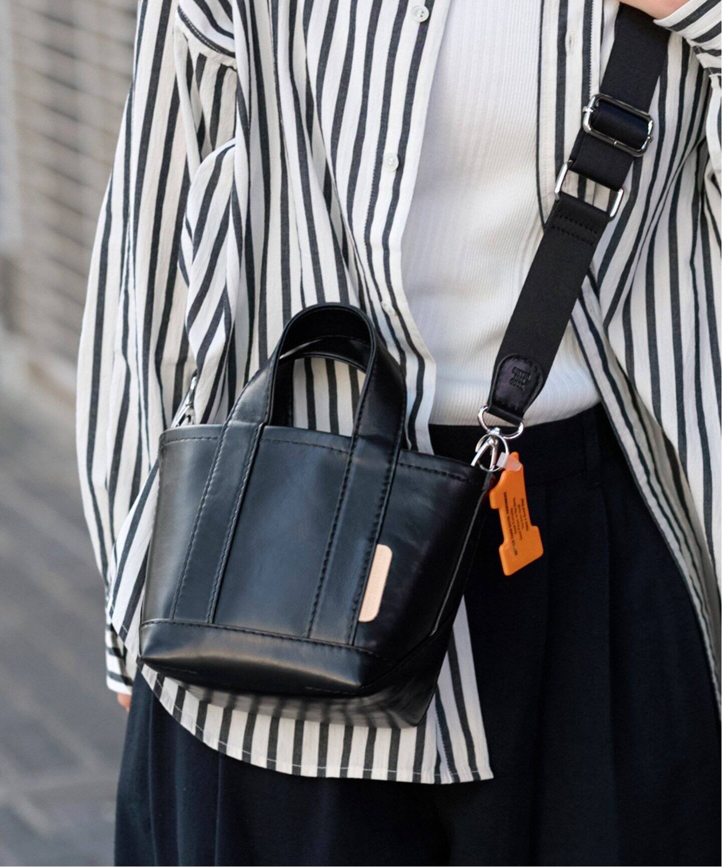 BETTER THAN GOOD】チェーンポーチ付きレザートートバッグ（ショルダー  