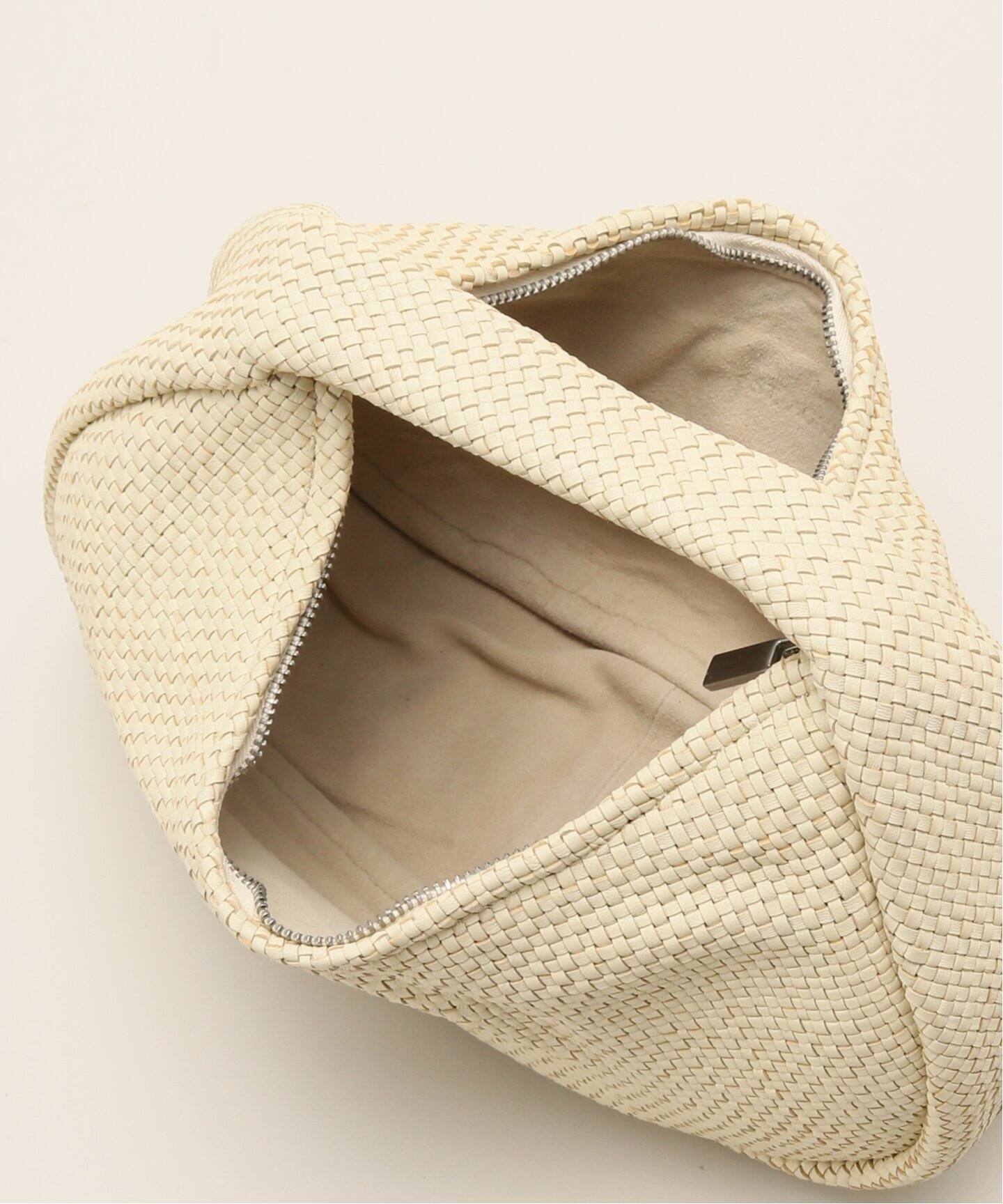 ST.AGNI セントアグニ Woven Bon Bon Bag St. Agni | Mini Bon Bon Bag - Patent Fudge