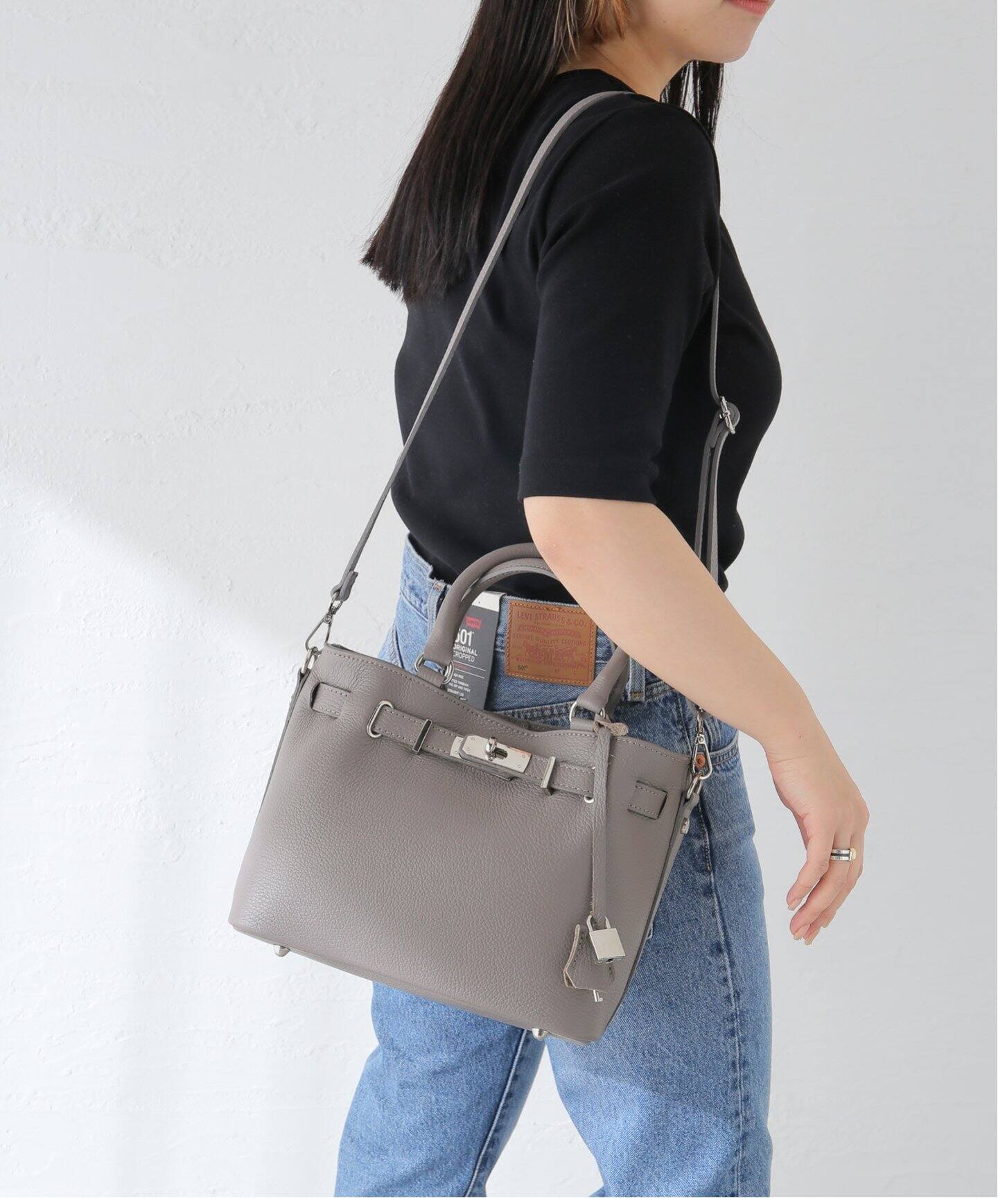 一部店舗・WEB限定追加》MILOS/ミロス 金具付きトートS(グレー 