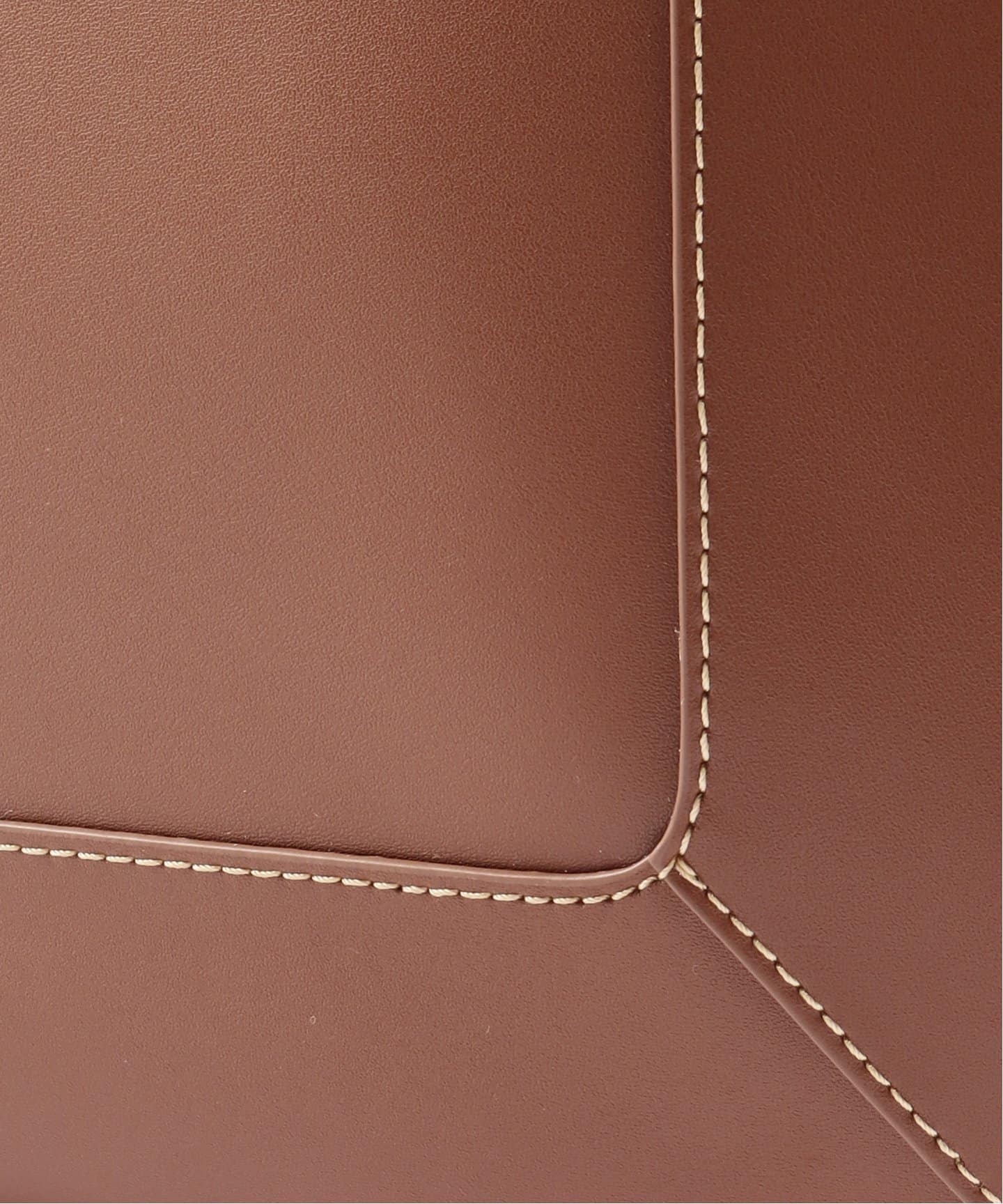 LAvenir / ラ・ヴェニール】Mael Square Shoulder Bag Smooth