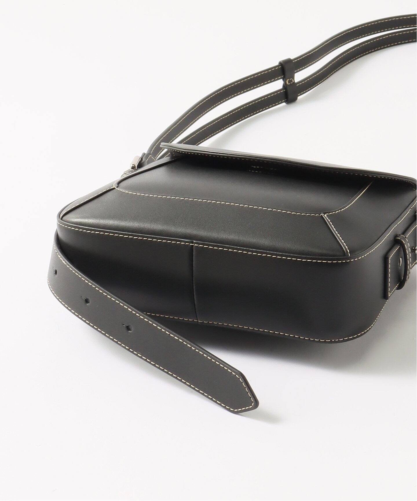 LAvenir / ラ・ヴェニール】Ilse Mini Shoulder Bag Smooth