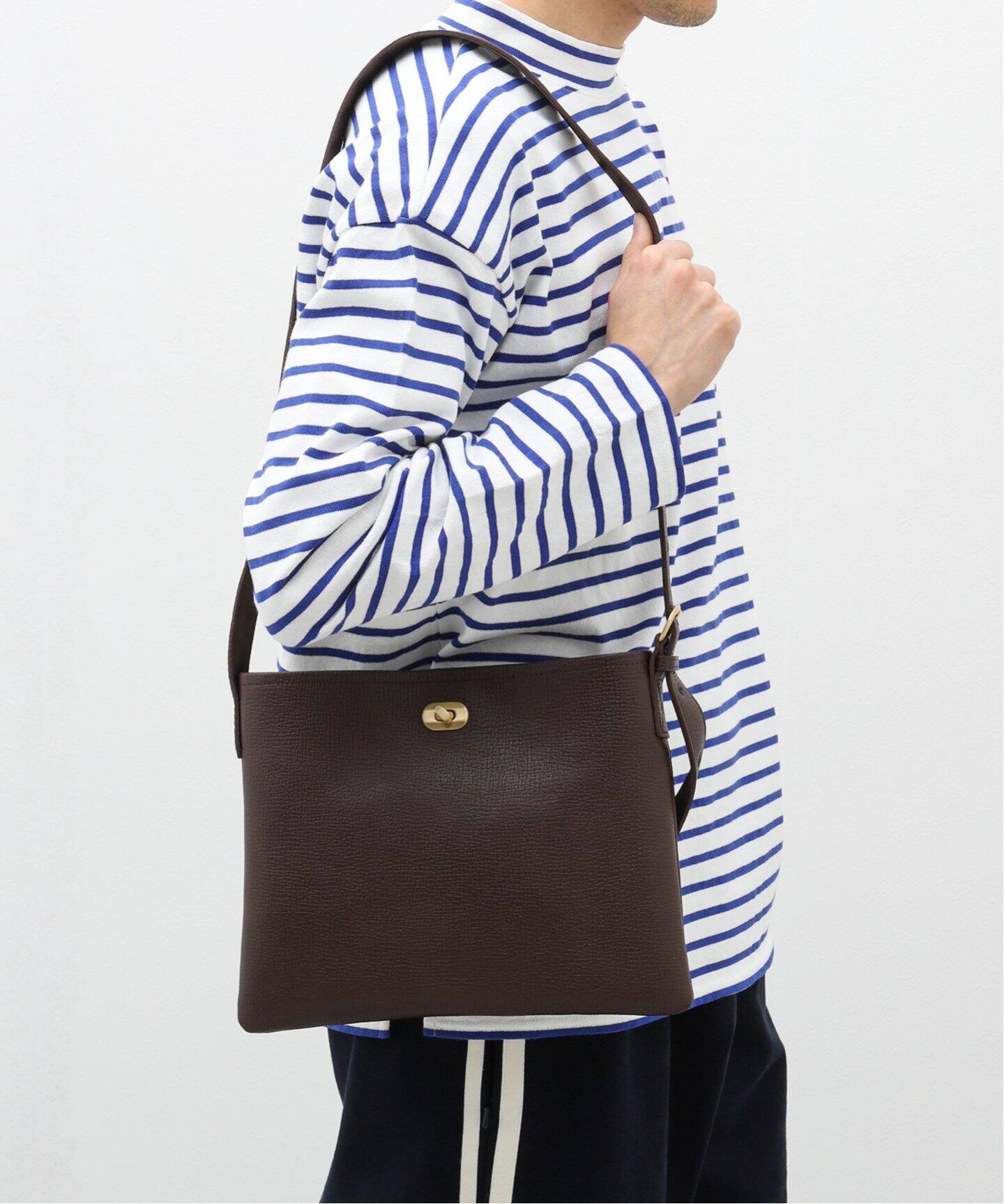 Hender Scheme / エンダースキーマ】twist buckle bag S（ショルダー  