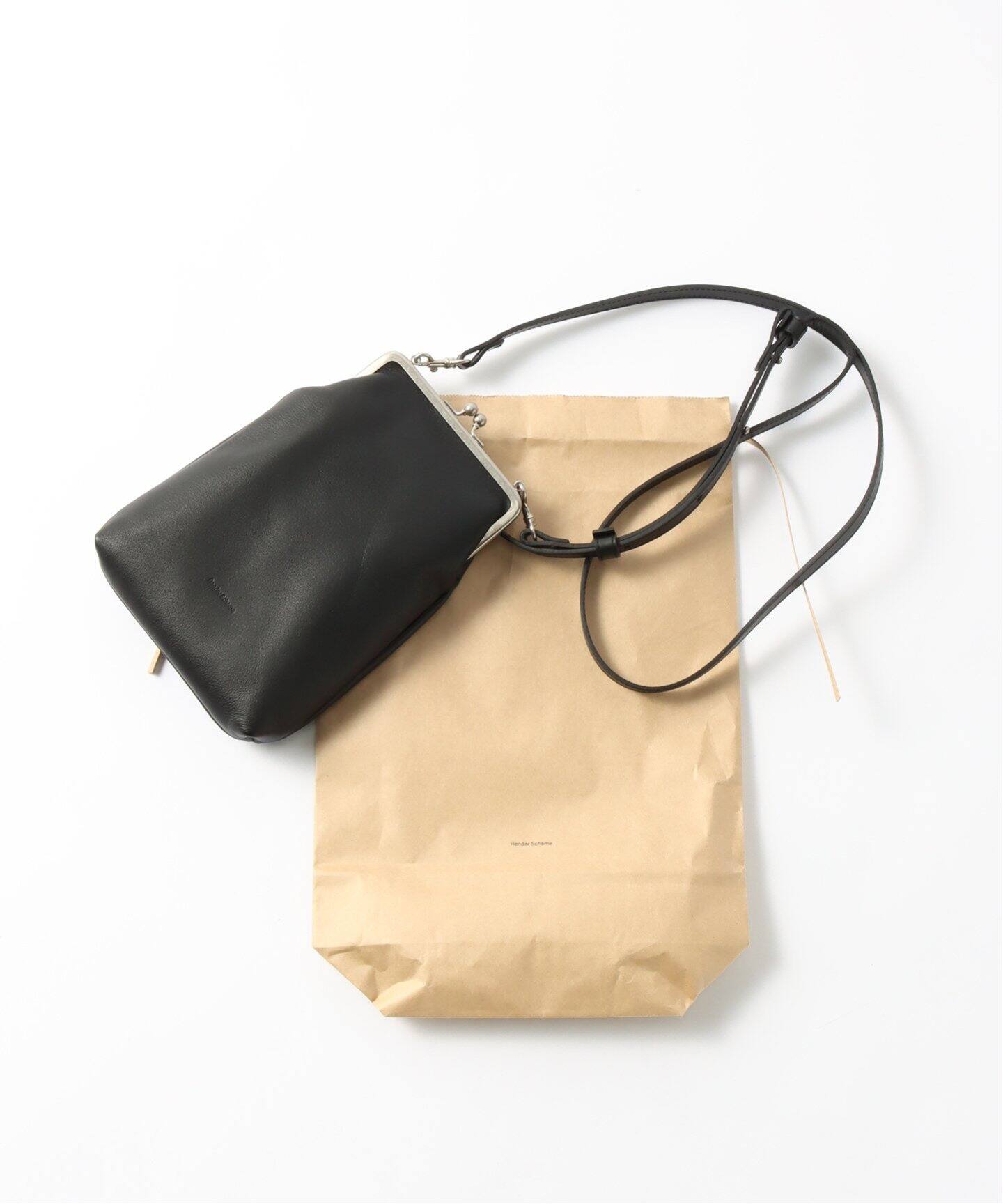 Hender Scheme / エンダースキーマ】cow snap pochette（ショルダー 