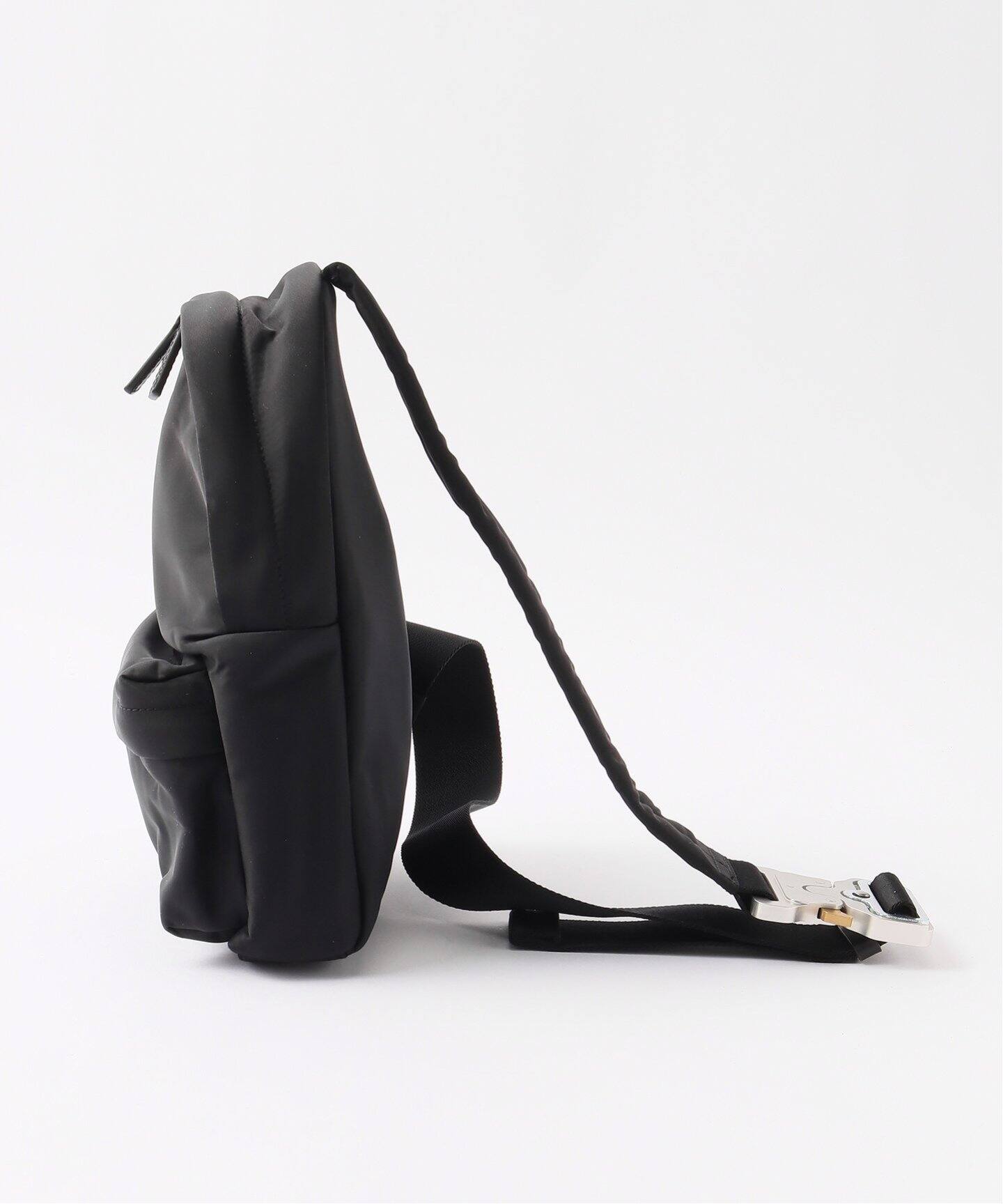 1017 ALYX 9SM / 017 アリクス 9SM】BUCKLE CROSSBODY BACKPACK 