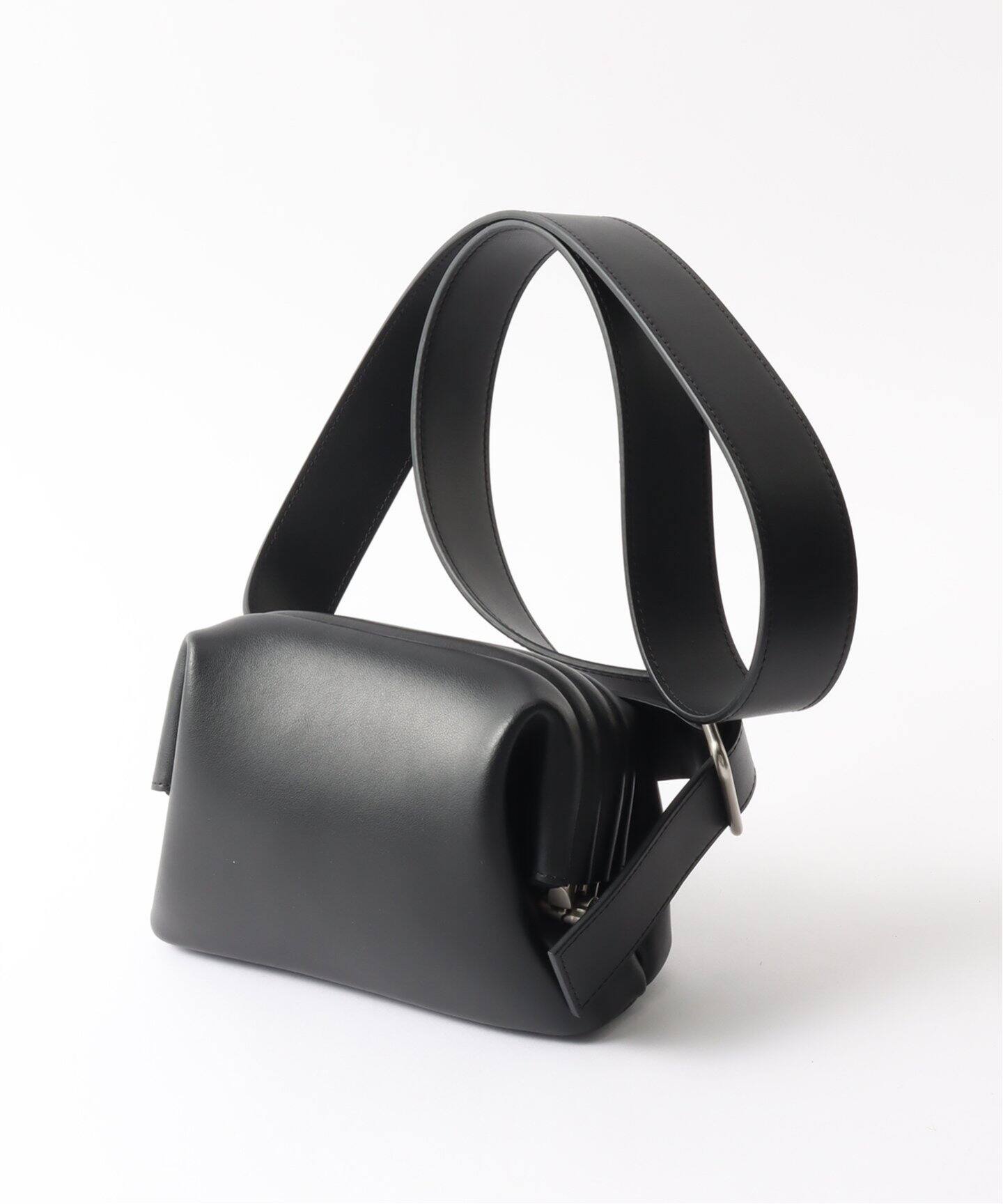 OSOI PECAN BROT バッグ シルバー金具 BLACK 進ん