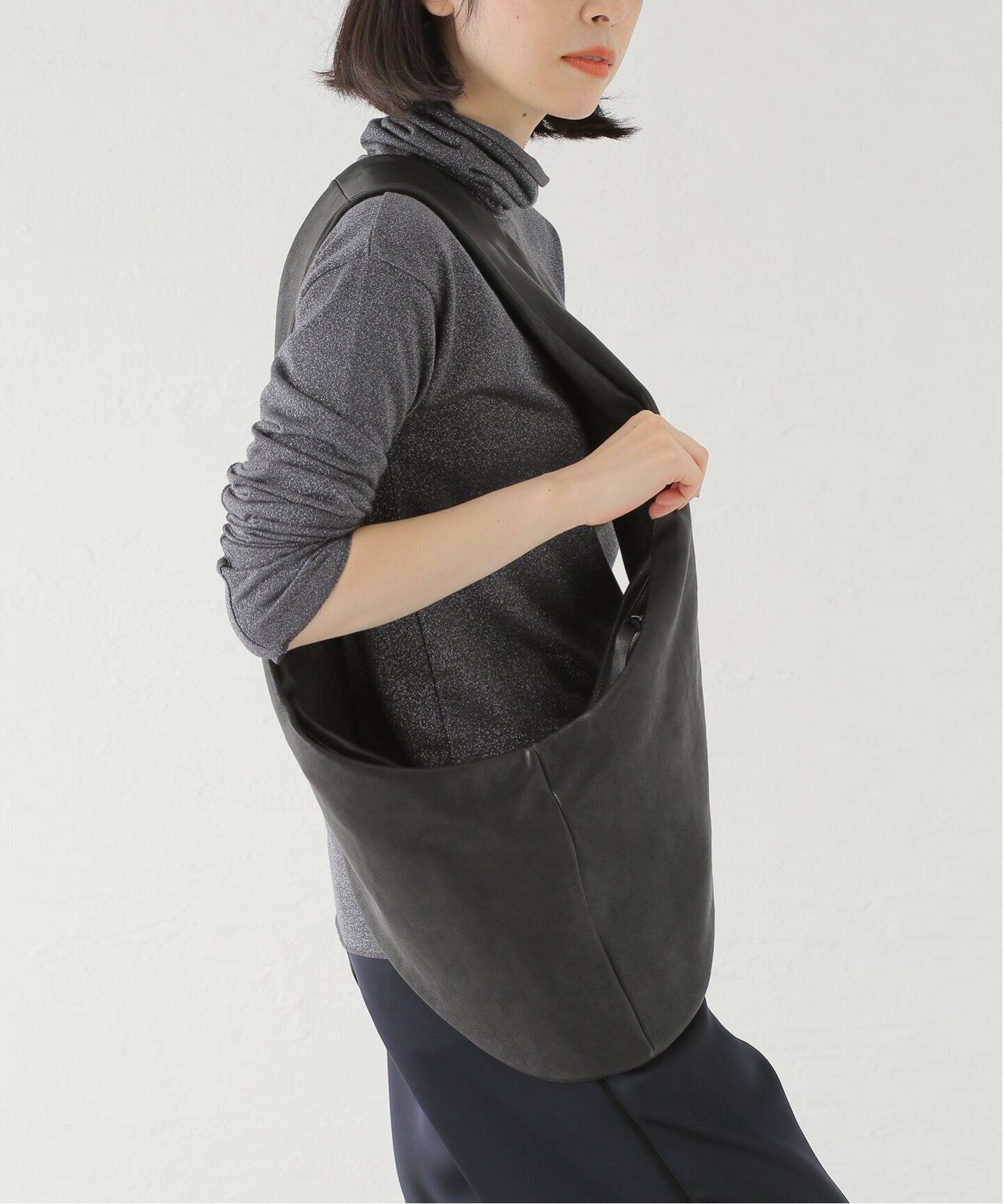 GABRIELA COLL GARMENTS】CROSSED LEATHER BAG：バッグ（ショルダー 