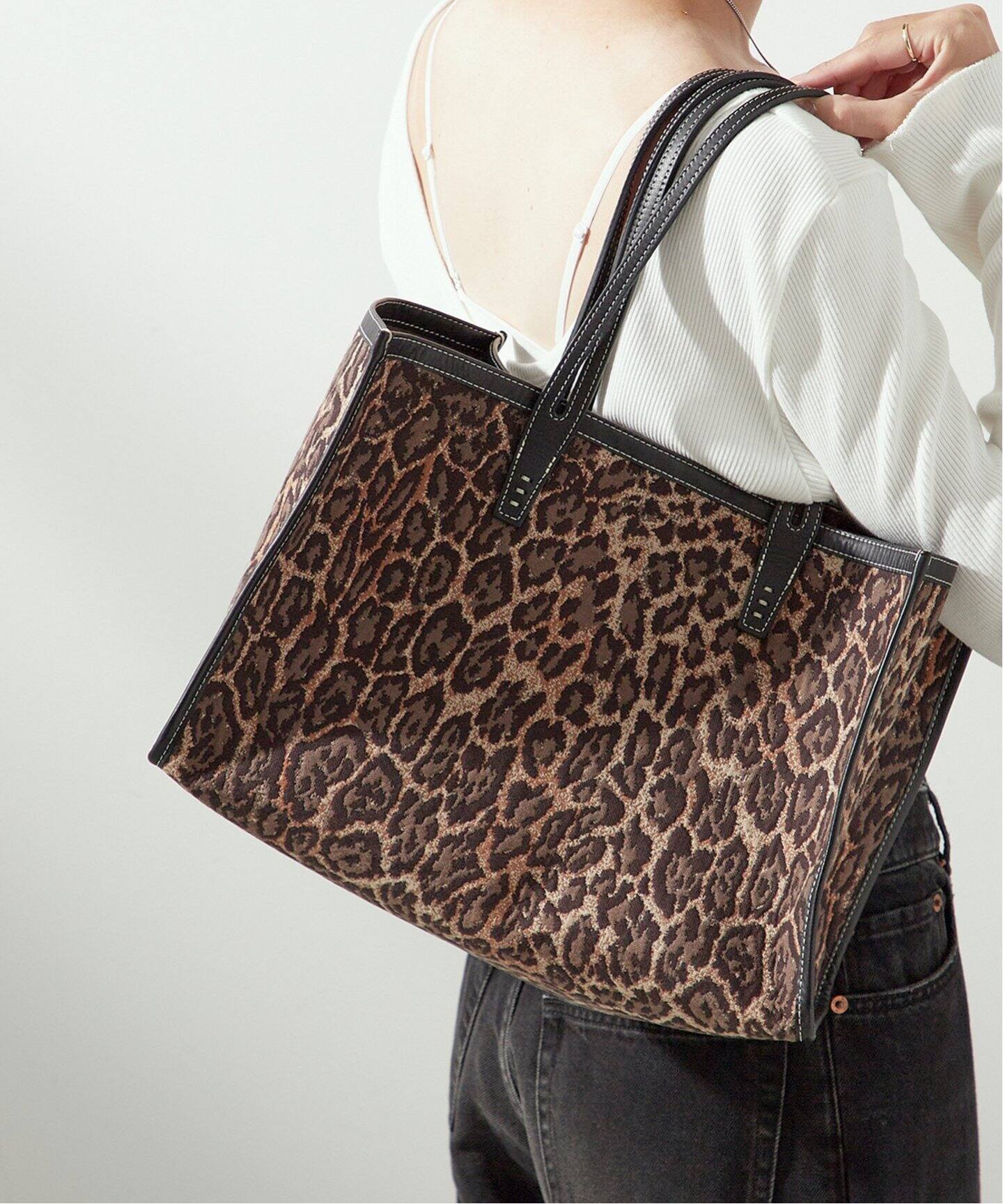 別注》【A VACATION/ア ヴァケーション】CLUB-L BROWN LEO：トート  