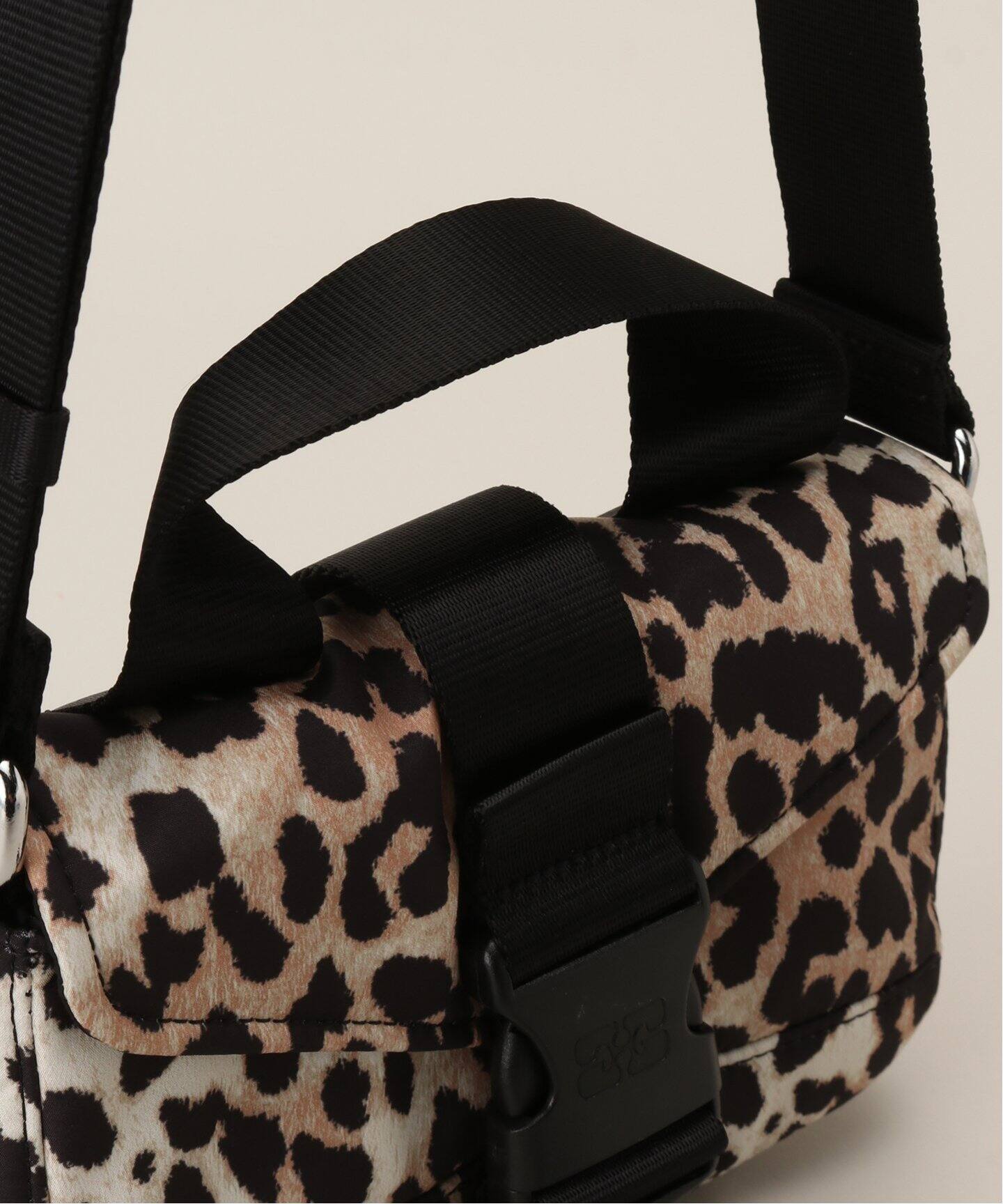 GANNI/ガニー】Recycled Tech Mini Satchel Leopard：バッグ  