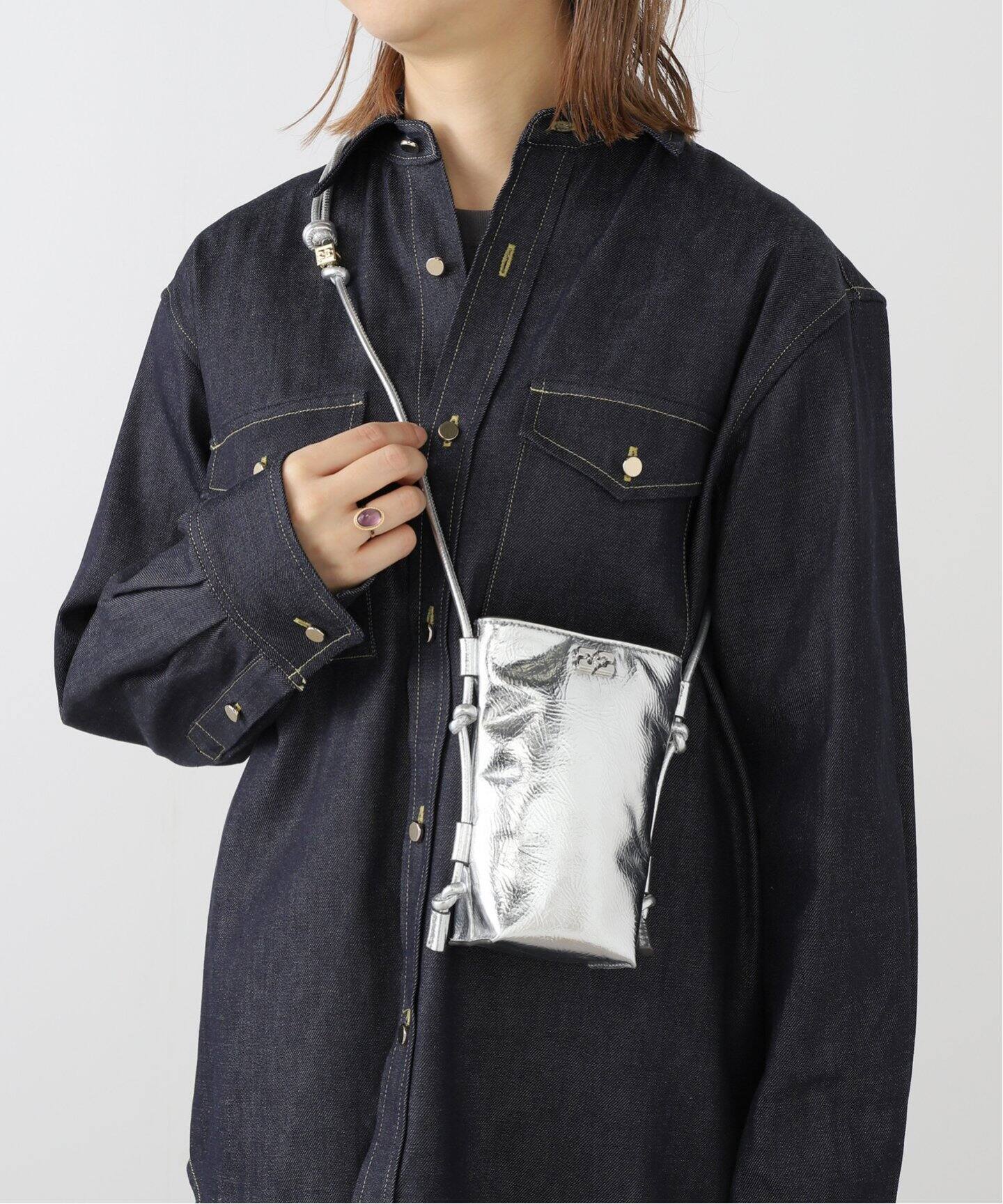 GANNI/ガニー】Bou Crossbody Metallic：ショルダーバッグ（ショルダー 