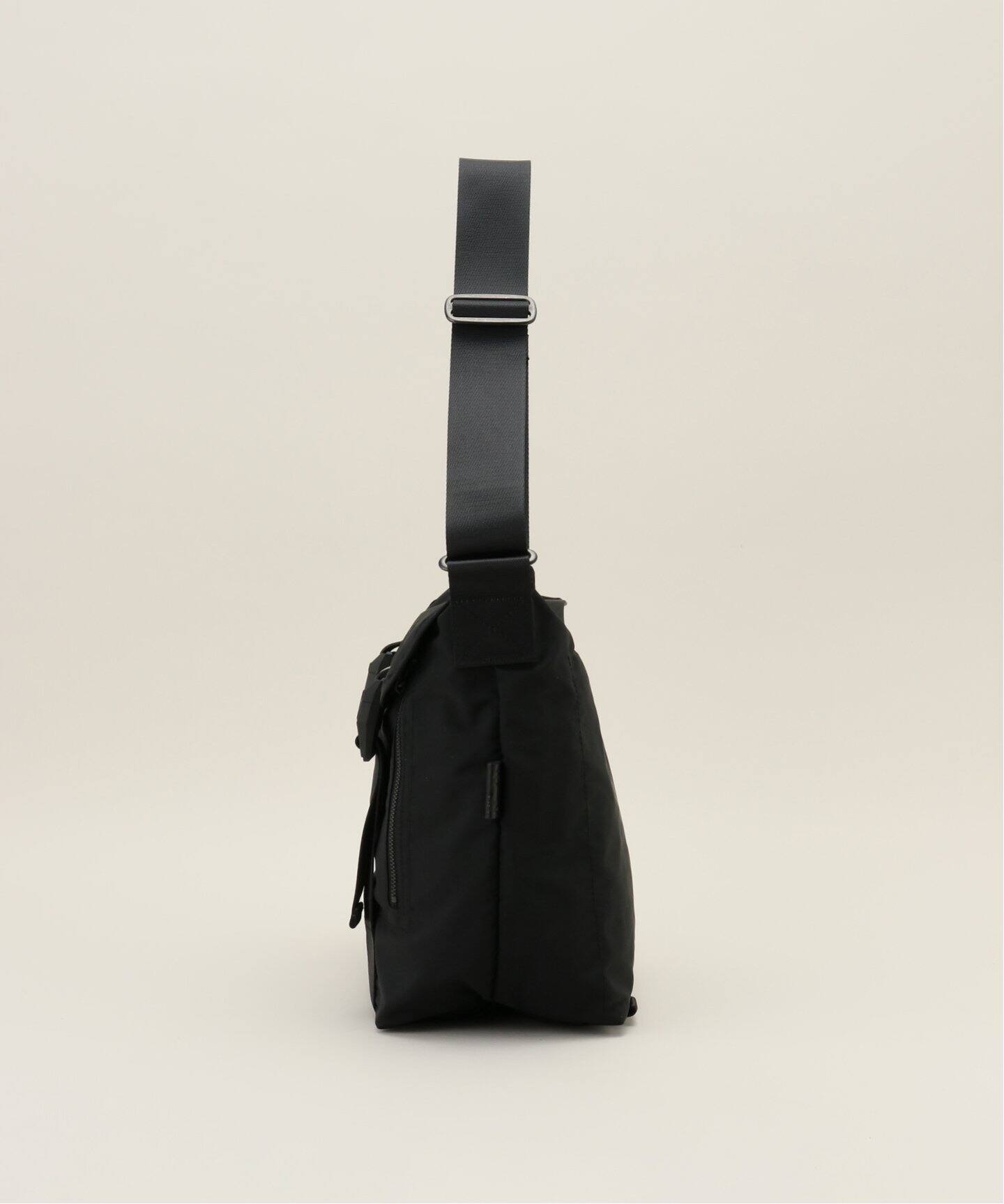 amiacalva /アミアカルヴァ】 GABARDINE MESSENGER BAG (M  