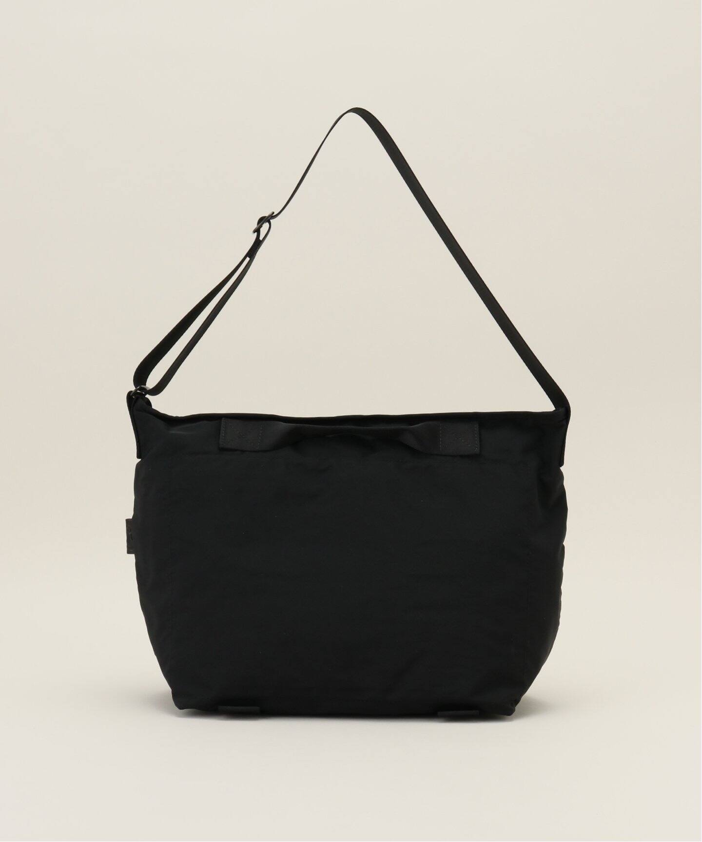 amiacalva /アミアカルヴァ】 GABARDINE MESSENGER BAG (M  