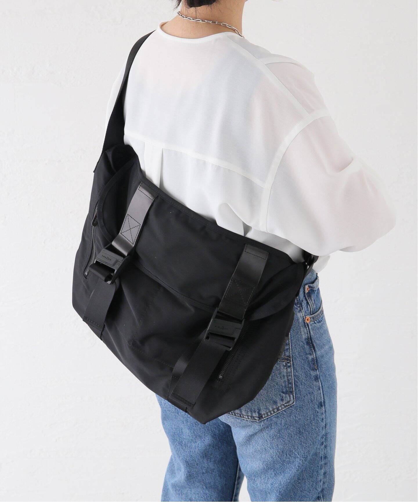 amiacalva /アミアカルヴァ】 GABARDINE MESSENGER BAG (M 