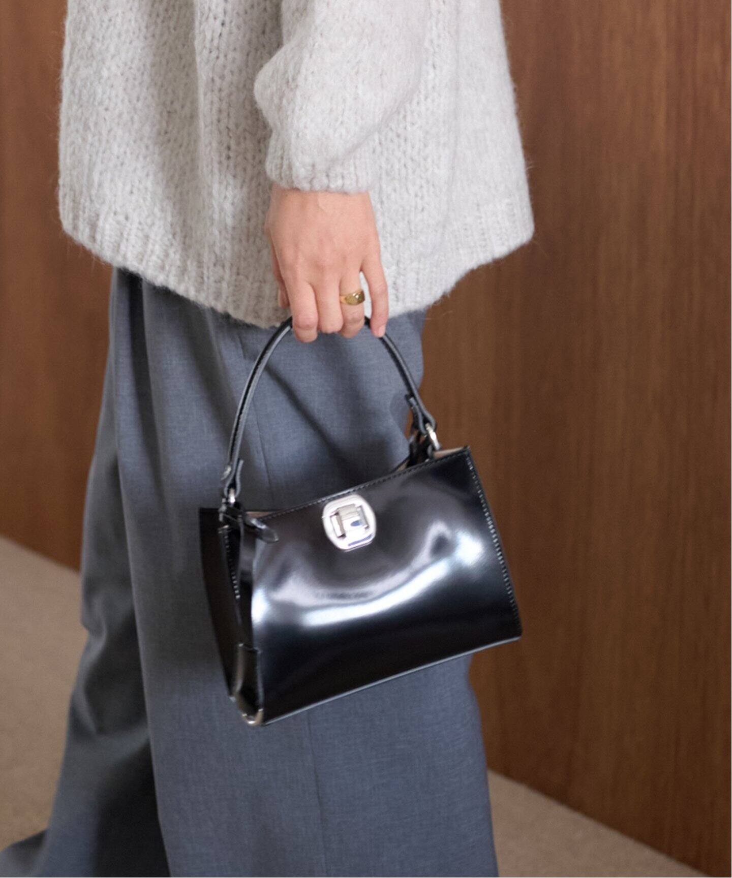 GIANNI NOTARO/ジャンニ ノターロ】ガラスレザーミニバッグ  