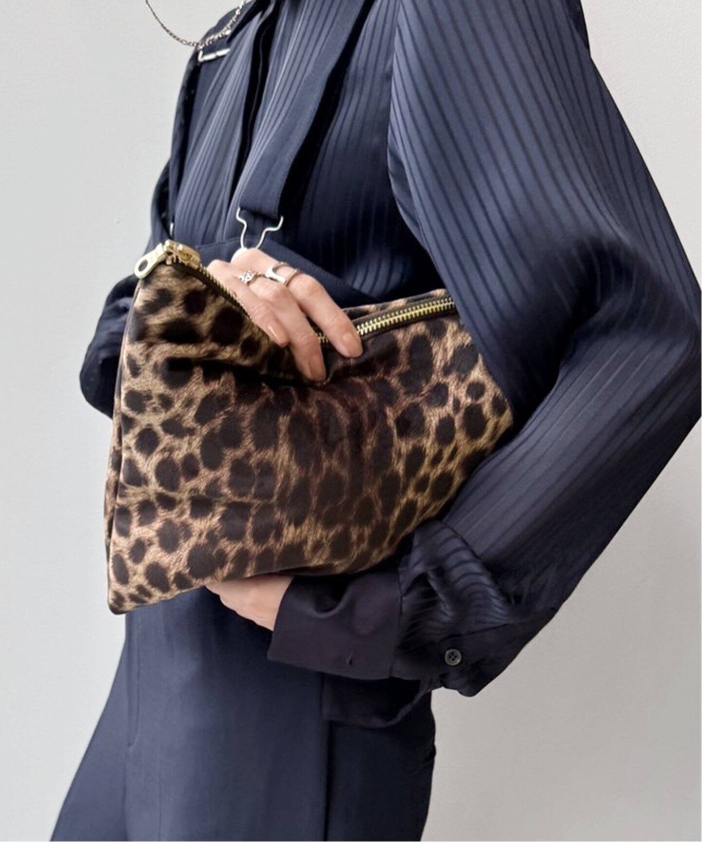 BAZAR ATELIER SABLON/バザール アトリエ サブロン】 LEOPARD CLUTCH  