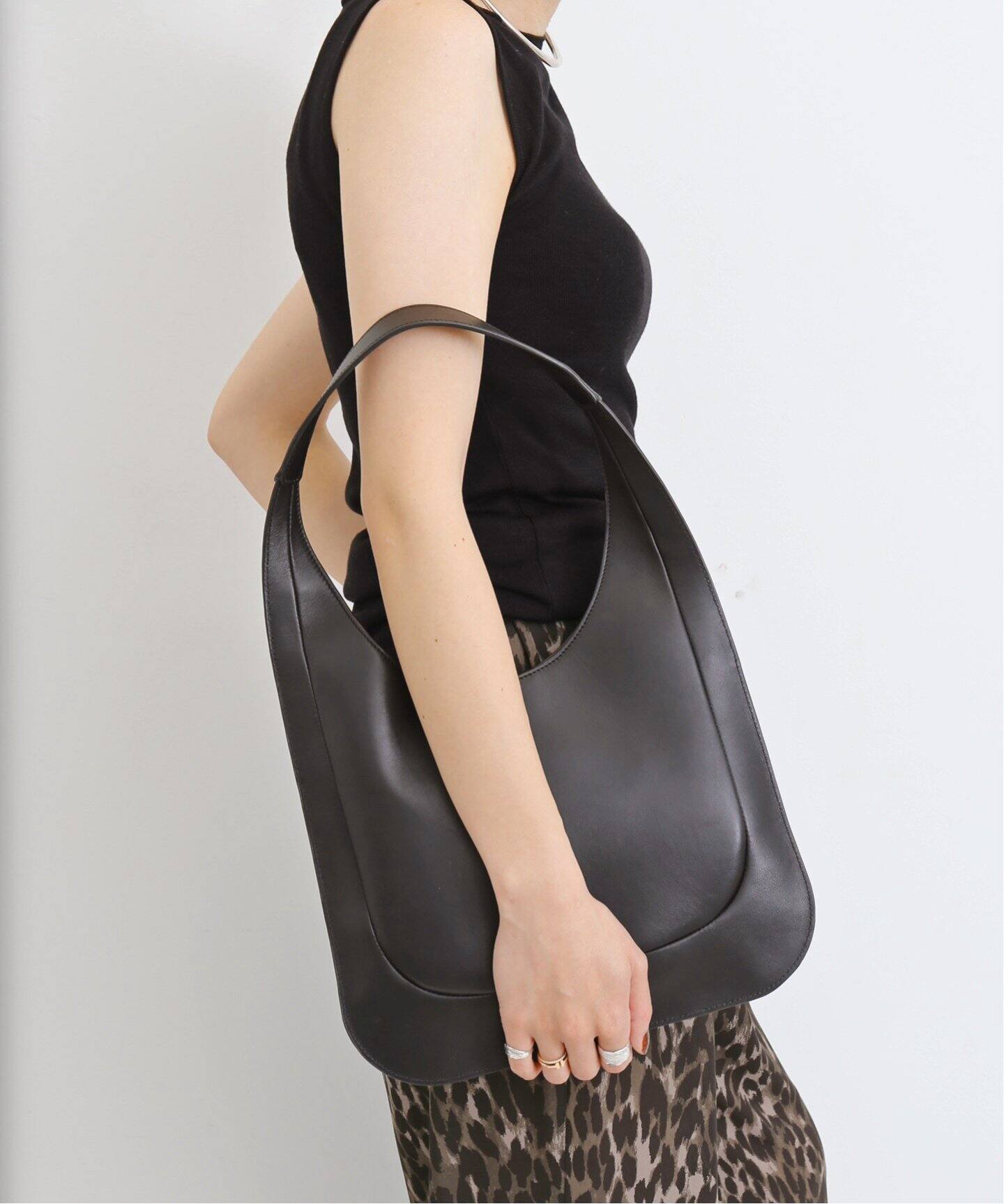 AESTHER EKME/エスター エクミ】 MIDI HOBO BAG（その他バッグ）｜L 