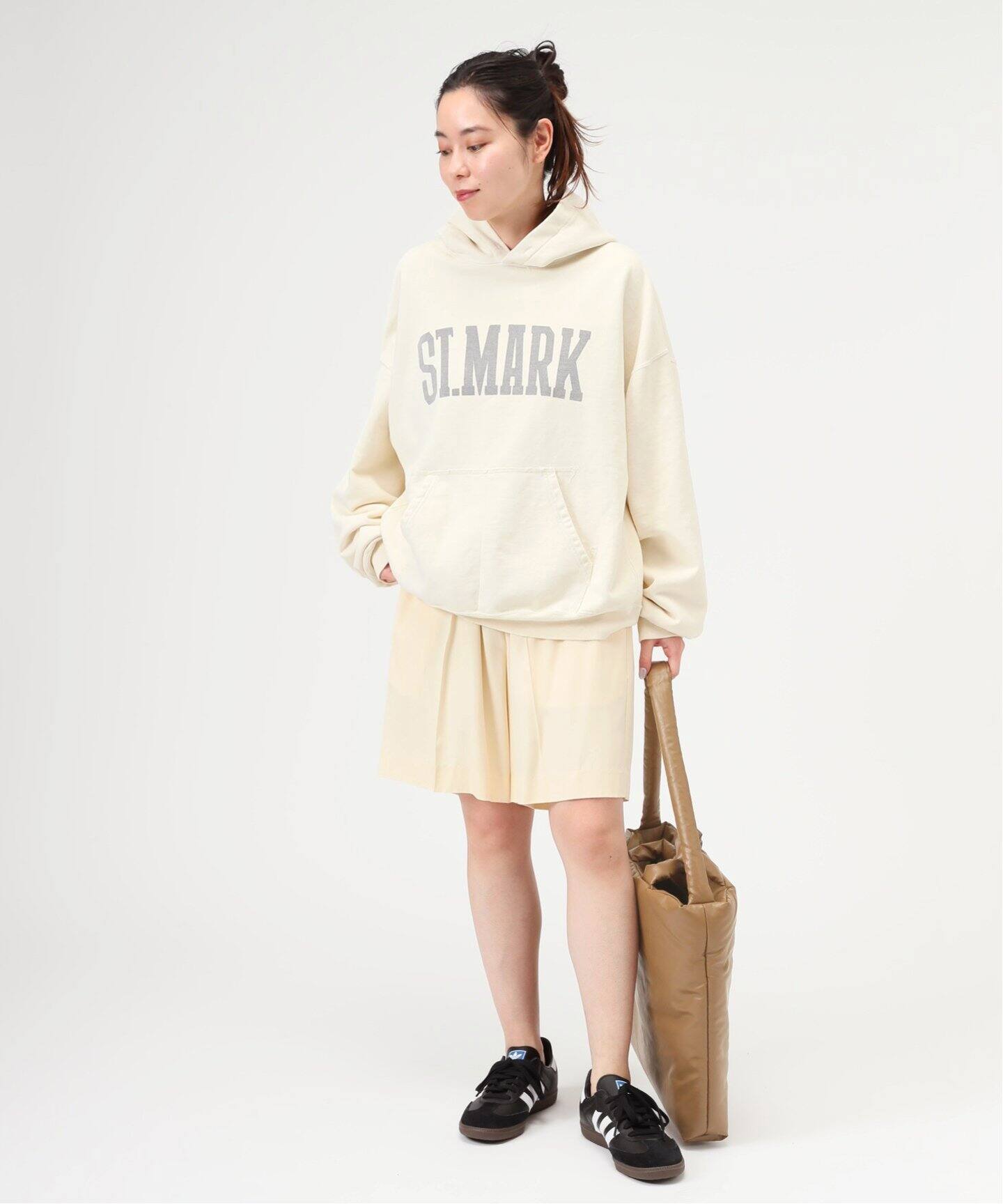 【関税込み】KASSL Editions カーキ スエード トートバッグ KASSL Editions スエード トートバッグ | ブラック | FARFETCH JP