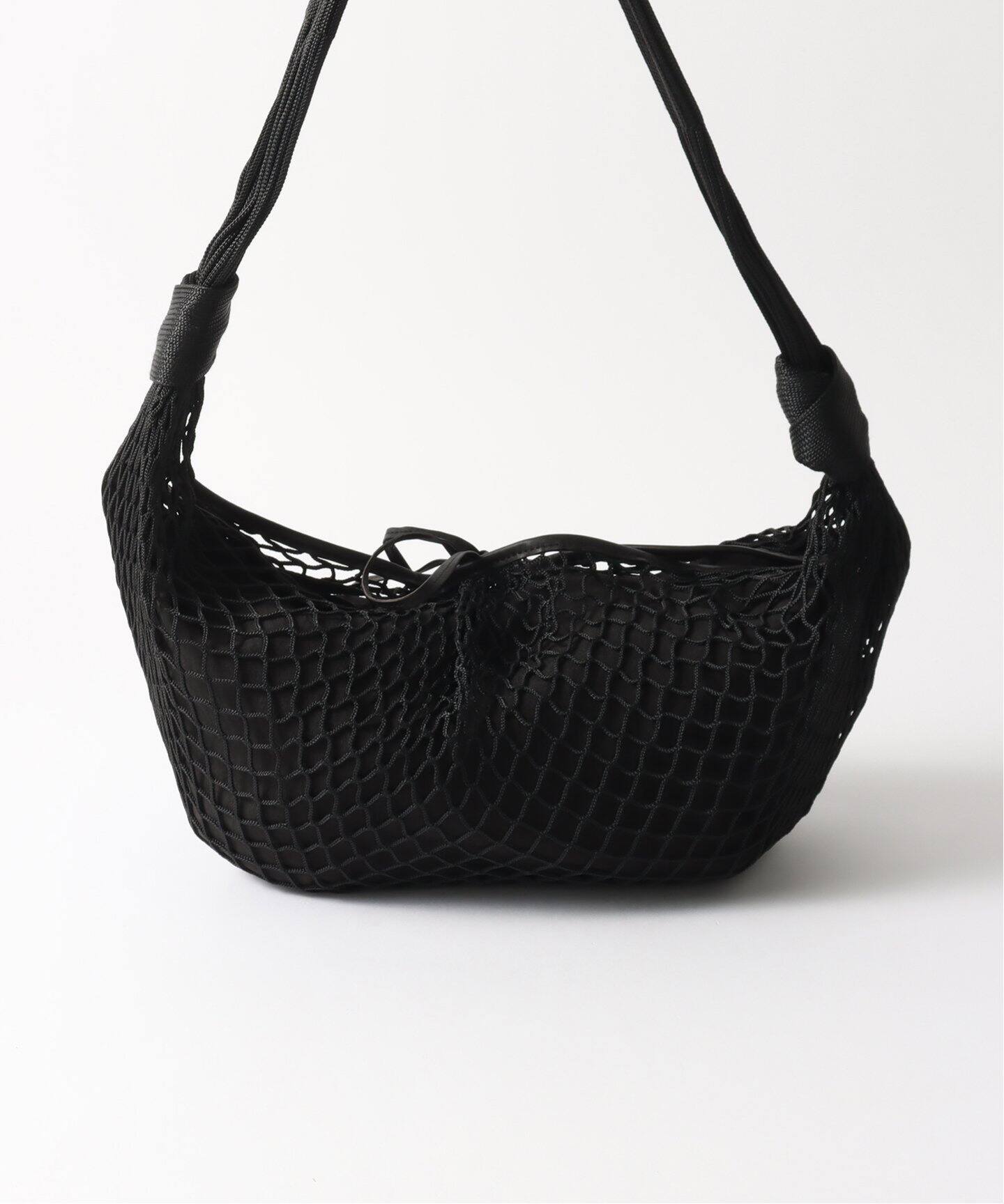 ルメールLEMAIREFORTUNE CROISSANT FILT BAG 黒