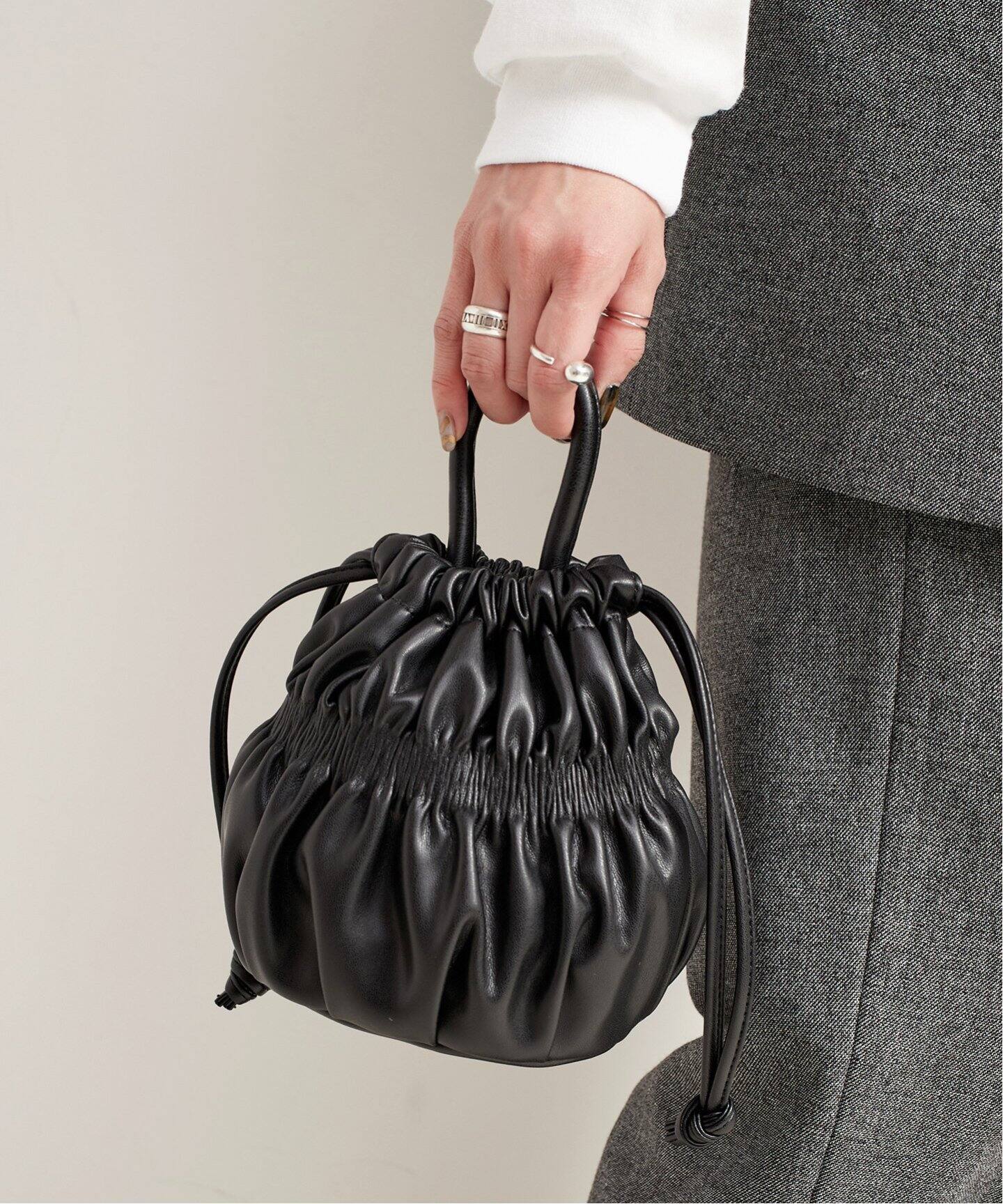 Bottega Veneta 巾着袋 ブラウン（ボッテガヴェネタ 209574 イントレ 