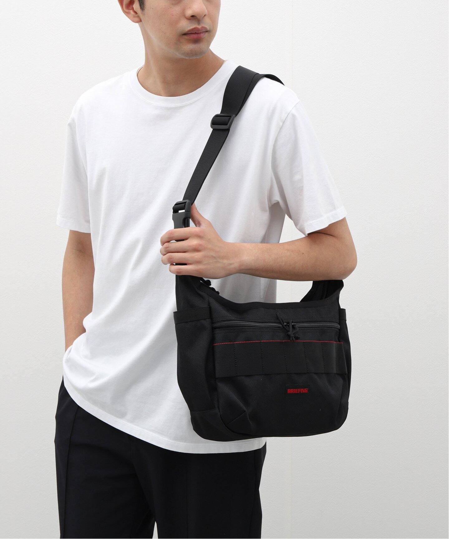 BRIEFING / ブリーフィング】別注sling shoulder（ショルダーバッグ 