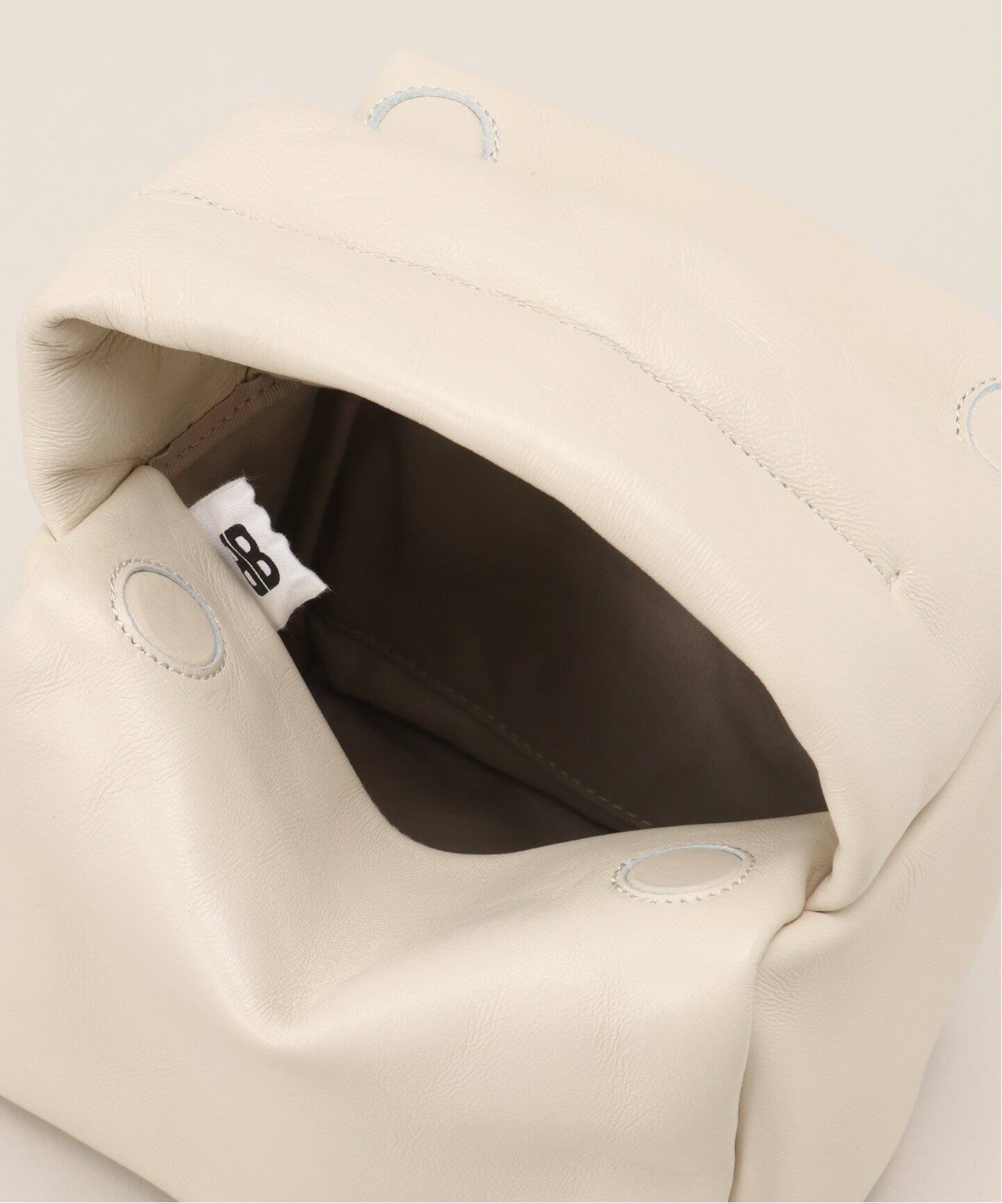 BUCKET BAGGAGE/バケットバゲージ】Puff Cube Bag Small（ハンドバッグ 