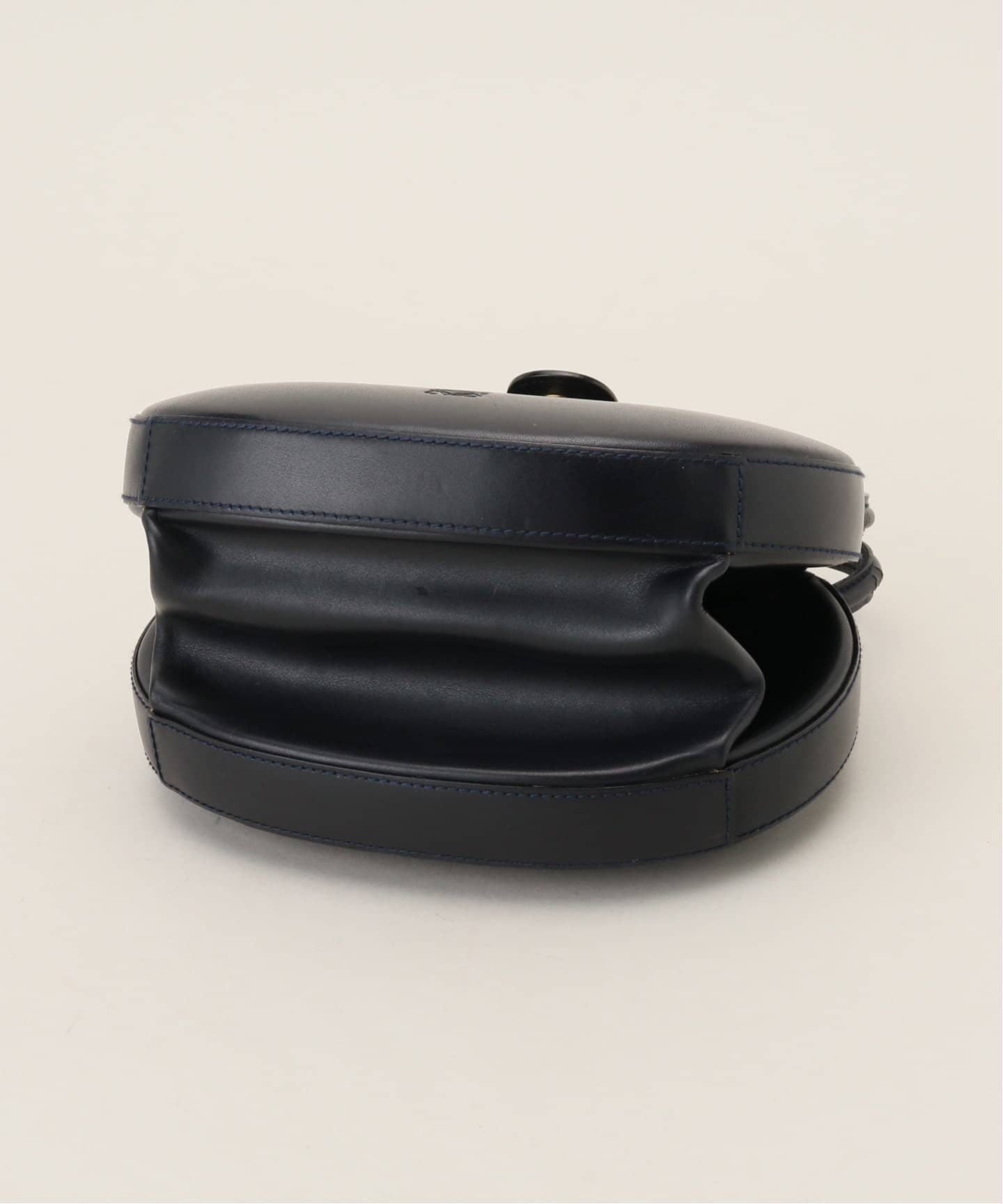 ひろさん、専用。LOEWE 黒 ハンドバッグ 金属ロック付き LOEWE/ロエベ】Hand bag（ハンドバッグ）｜HIROB（ヒロブ）の