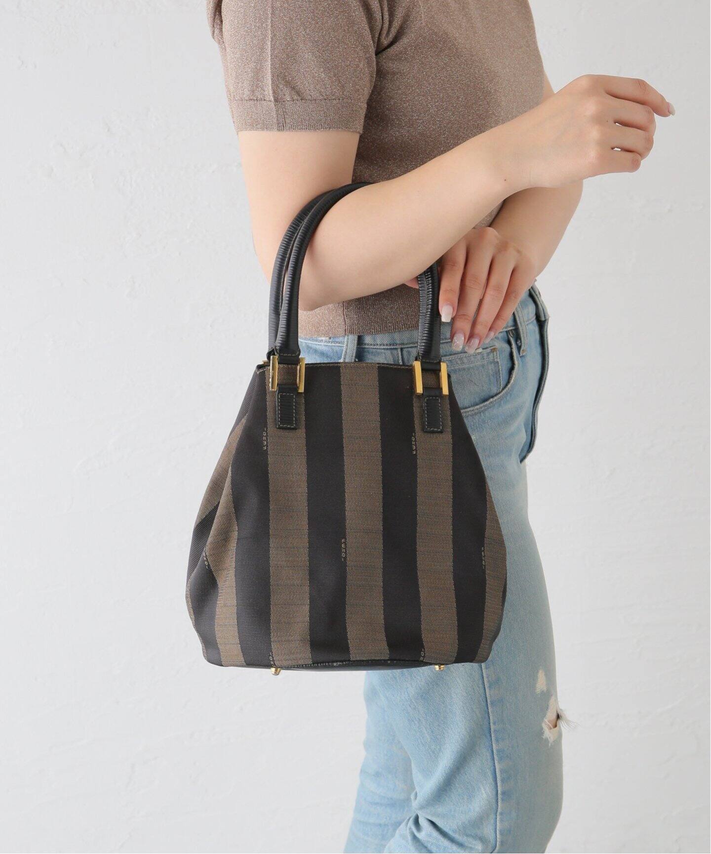 新品未使用】箱付 FENDI ベビーシューズ（楽天市場】フェンディ 