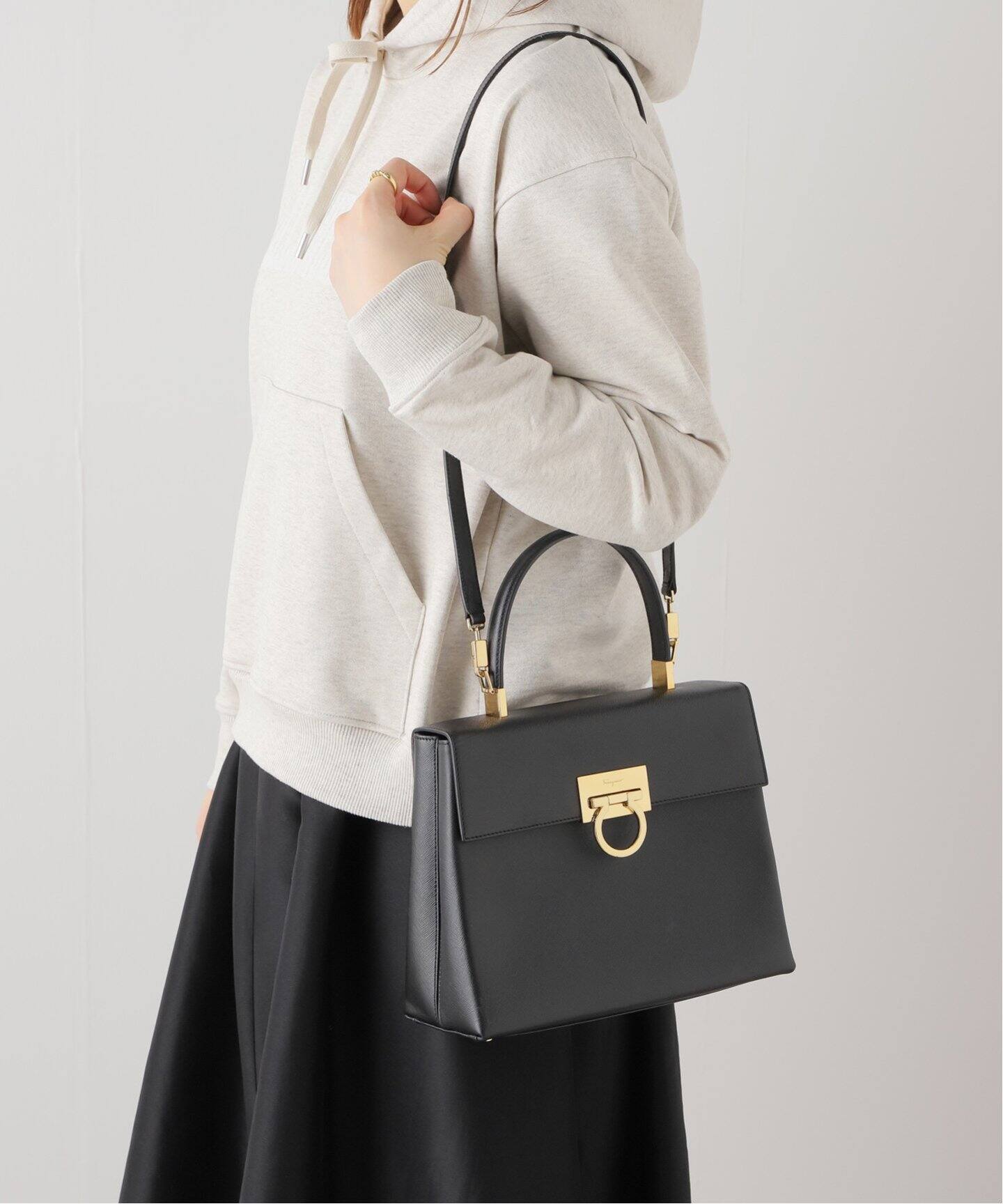 VINTAGE FERRAGAMO/フェラガモ】Gantini 2wayバッグ（ショルダーバッグ 