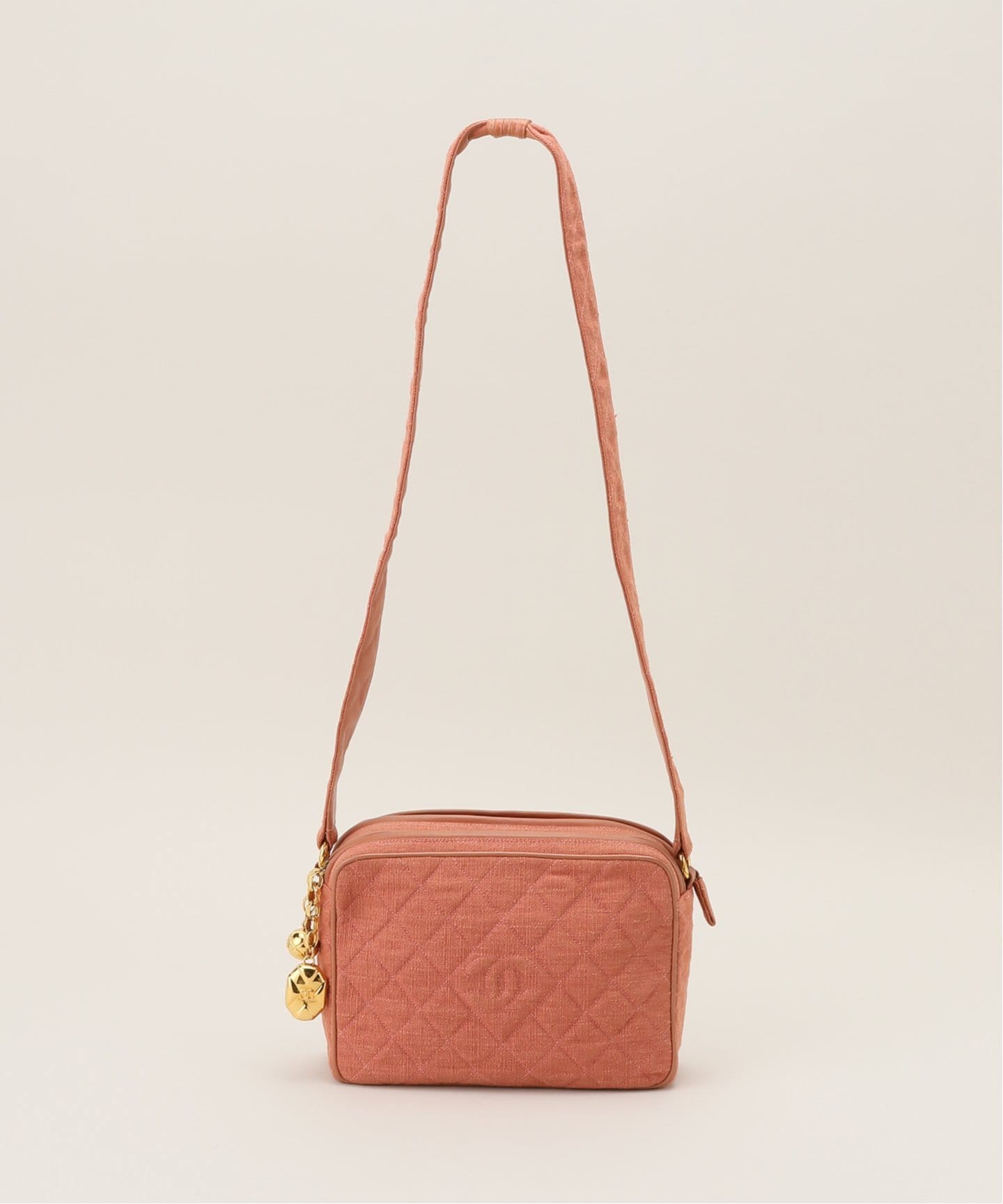 【ゆゆ】シャネル CHANEL 24番台 ショルダーバッグ VINTAGE CHANEL/シャネル】Matelasse リネンショルダーバッグ 23