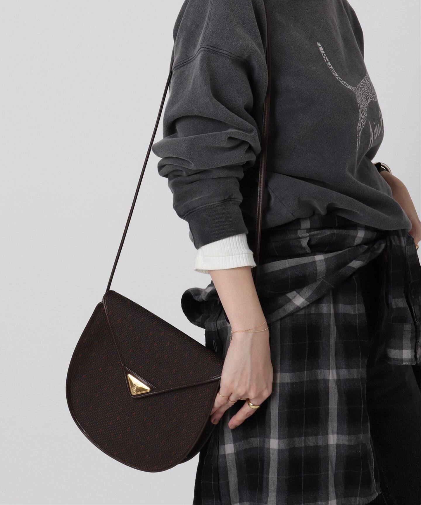 VINTAGE YSL/イヴ サンローラン】ショルダーバッグ（ショルダーバッグ 