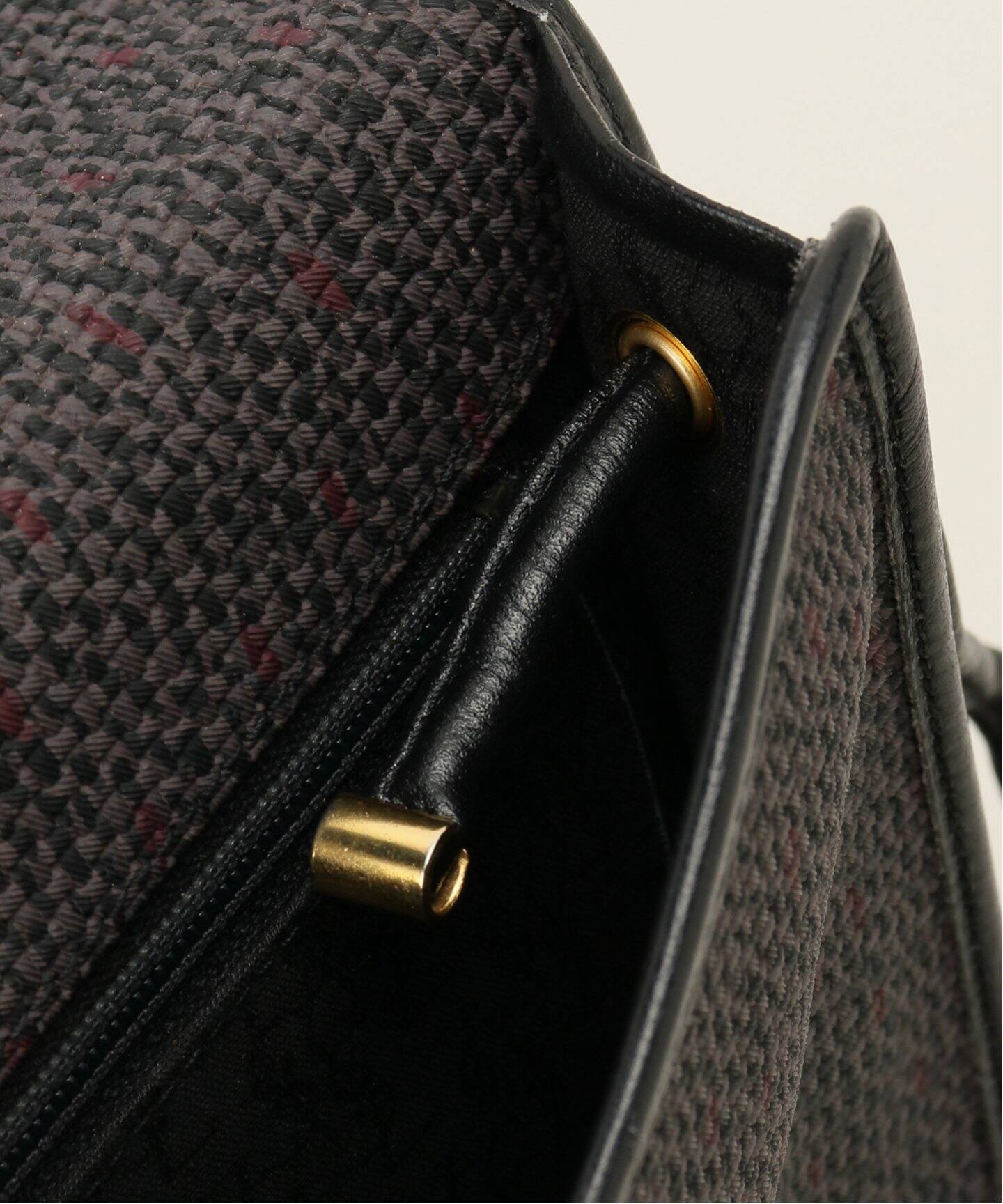 VINTAGE YSL/イヴ サンローラン】ショルダーバッグ（ショルダーバッグ