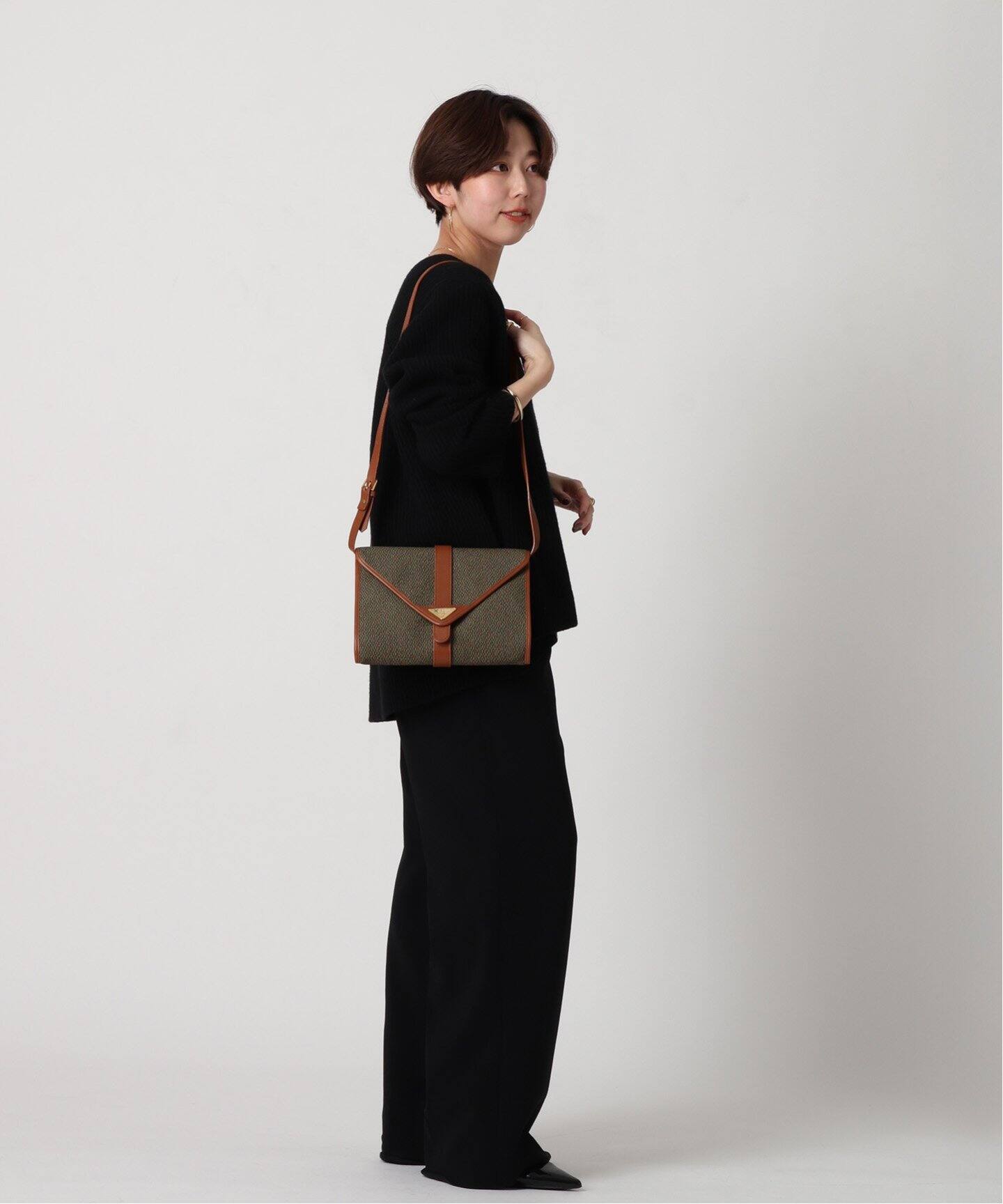 VINTAGE YSL/イヴ サンローラン】ショルダーバッグ（ショルダーバッグ 