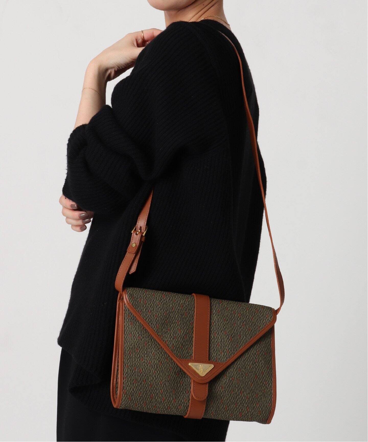 VINTAGE YSL/イヴ サンローラン】ショルダーバッグ（ショルダーバッグ  