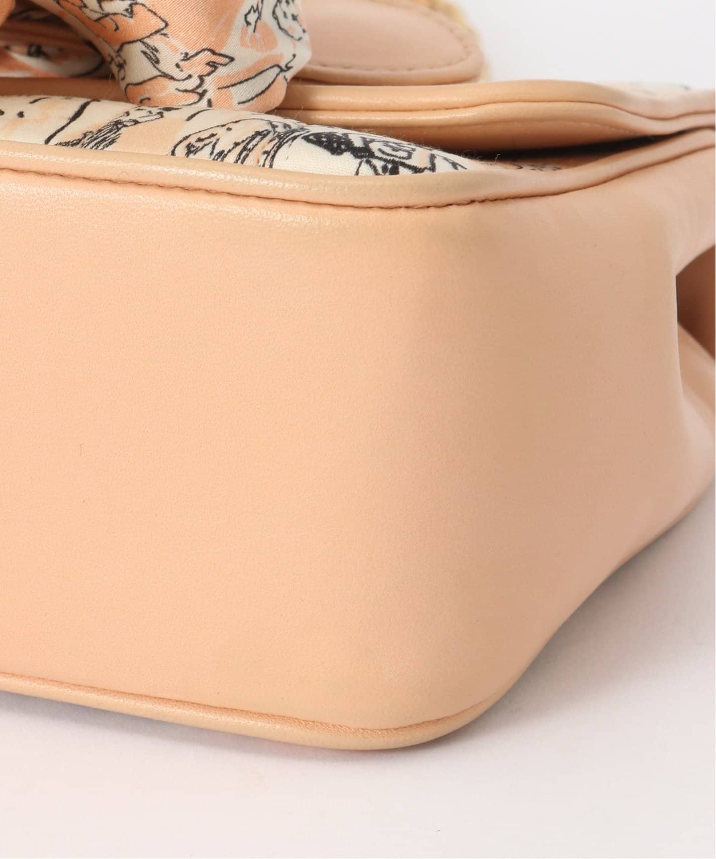 CHANEL ボディバッグ ベージュ ロゴデザイン 楽天市場】シャネル CHANEL シャネル19 ウエストポーチ ボディバッグ