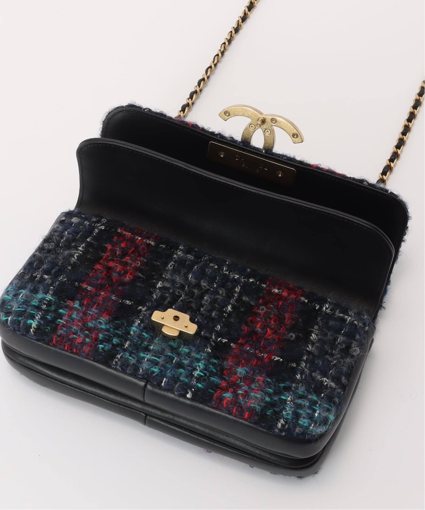 CHANEL/シャネル】 Matelase チェーンショルダーバッグ 22 tweed
