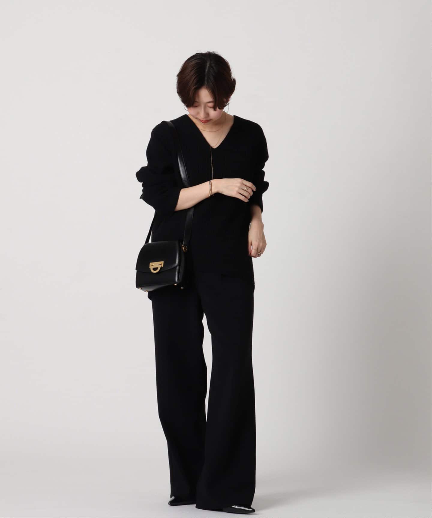 ＊人気＊ CELINE   ショルダーバッグ トレンチ CELINE セリーヌ フロントベルト レザー クロコ型押し ミニ