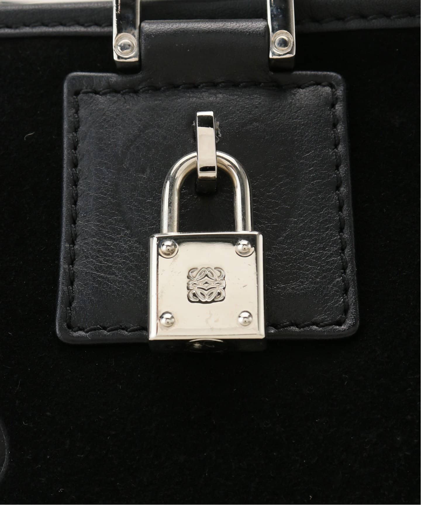 LOEWE アマソナ 28 ターコイズ ボストンバッグ エメラルド　スエード LOEWE ロエベ 160周年 限定 アマソナ28 ターコイズブルー（中古