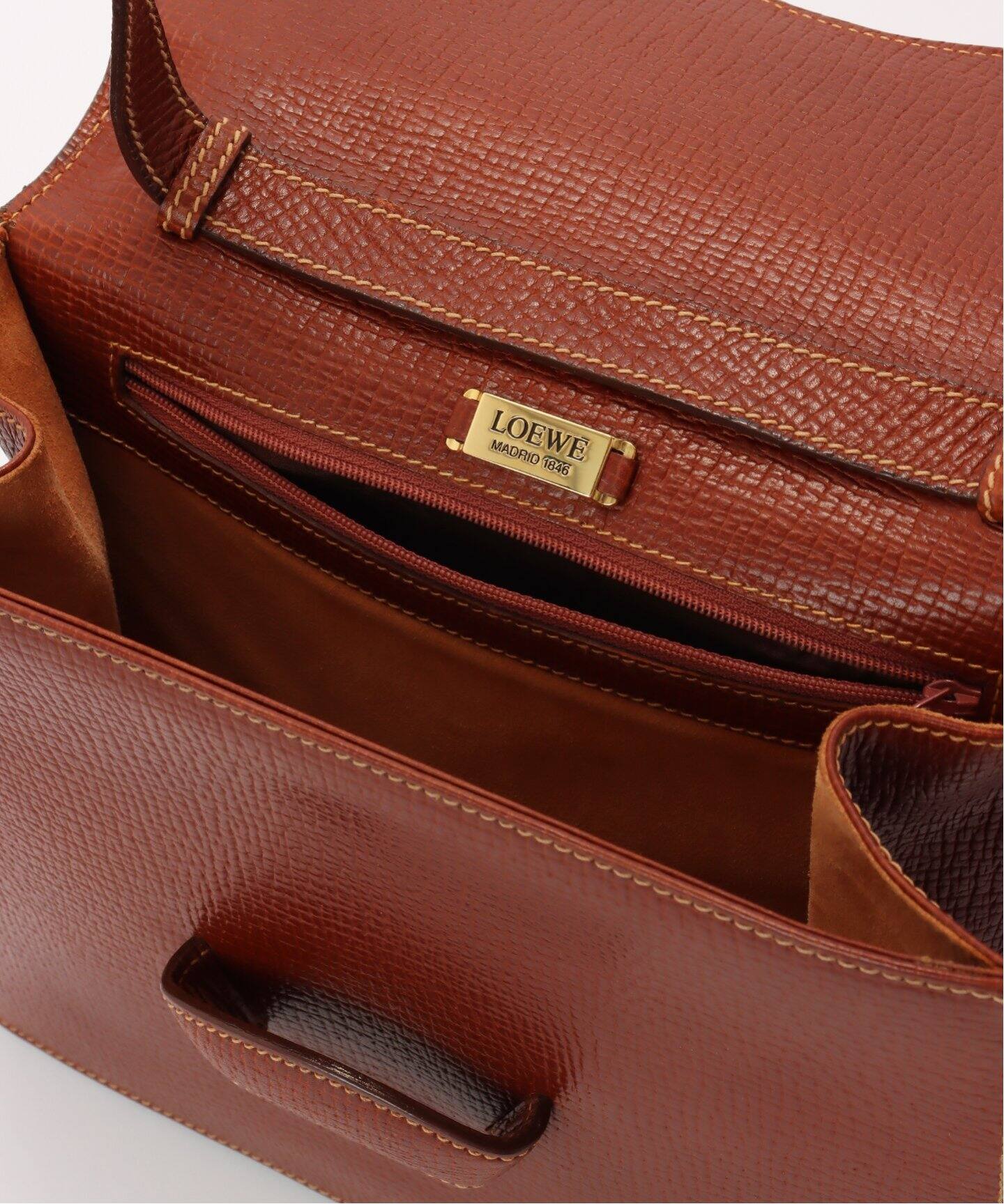 LOEWE ロエベビンテージ　みるきー VINTAGE LOEWE/ロエベ】Barcelona 24 2wayのコーディネート