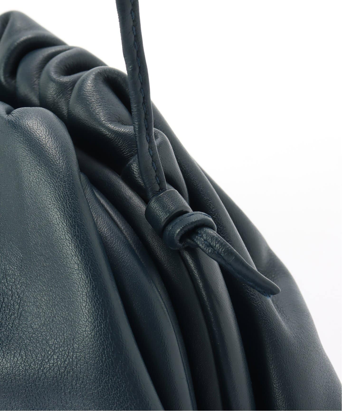 BOTTEGA VENETA/ボッテガ ヴェネタ】The pouch mini（ショルダーバッグ