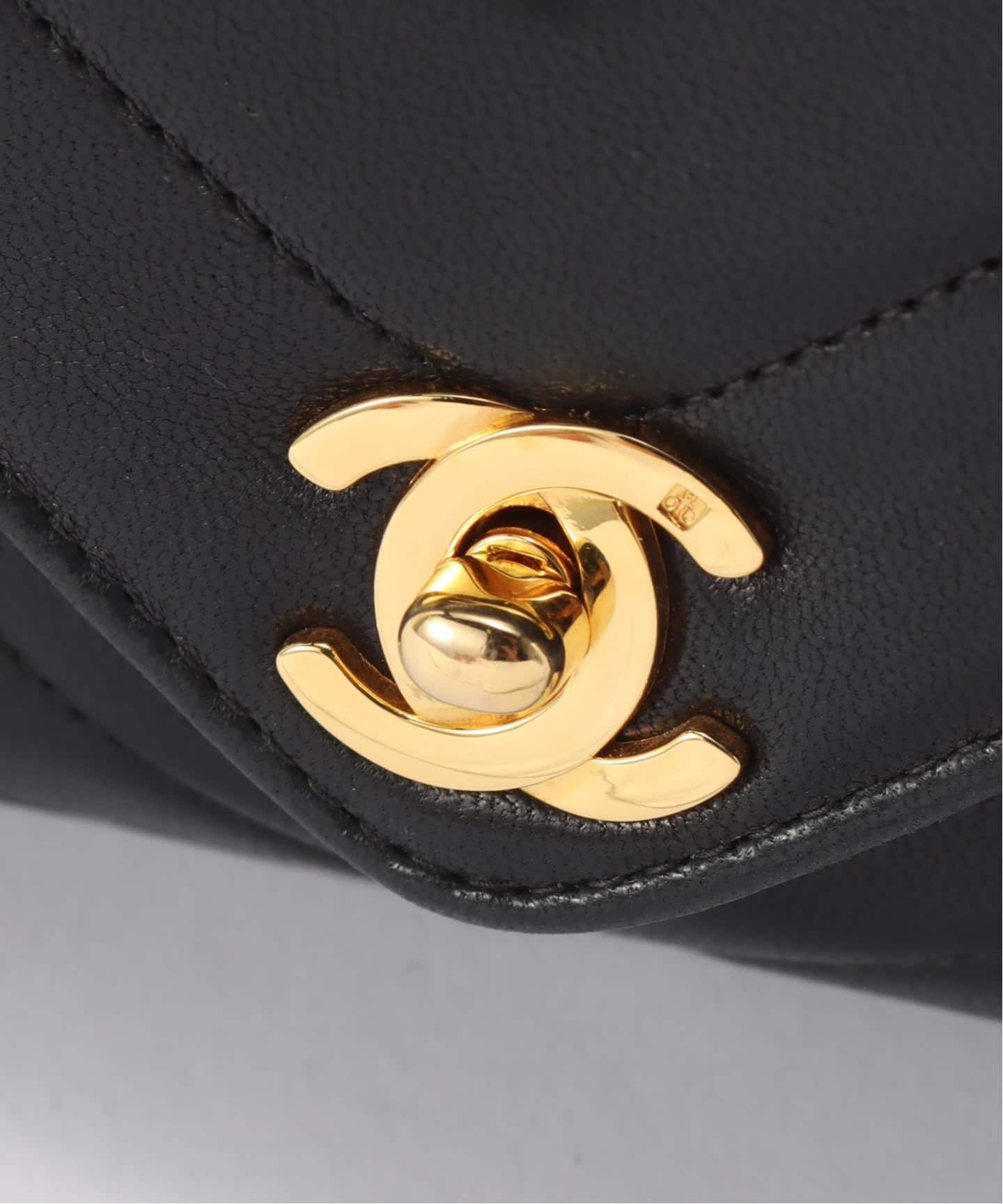 VINTAGE CHANEL/シャネル】V stitch ショルダーバッグ（ショルダー