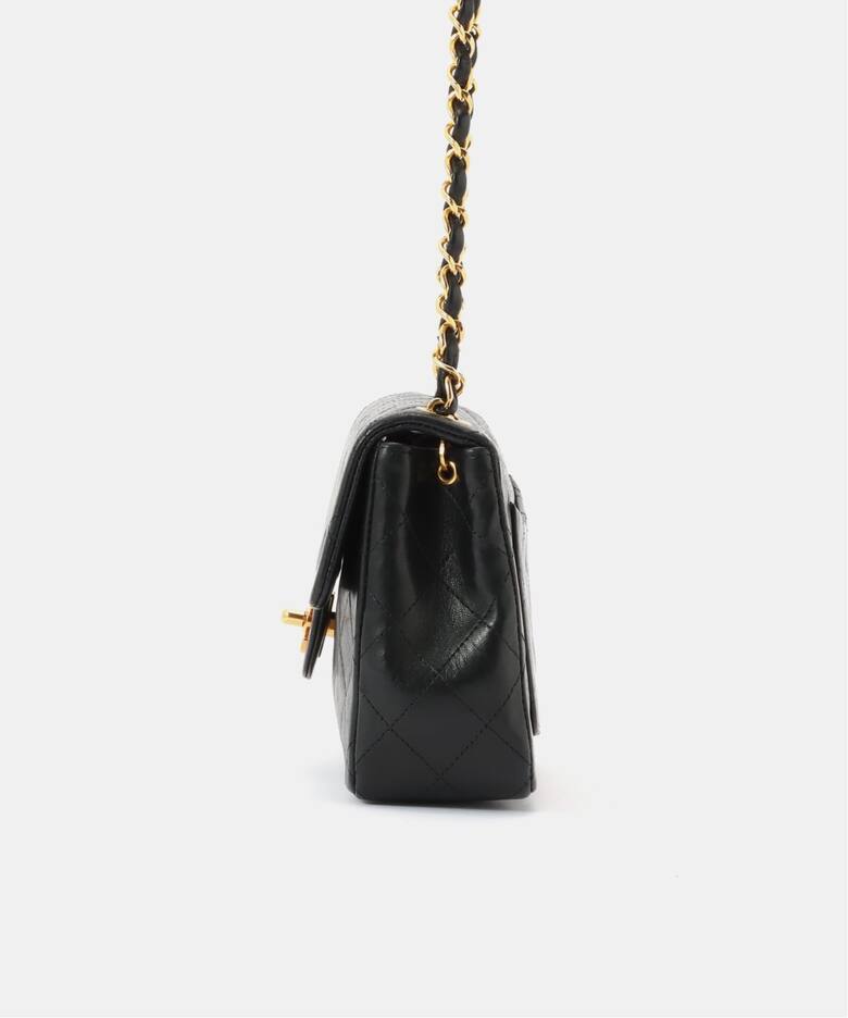 VINTAGE CHANEL/シャネル】 Matelasse チェーンショルダーバッグ 17 