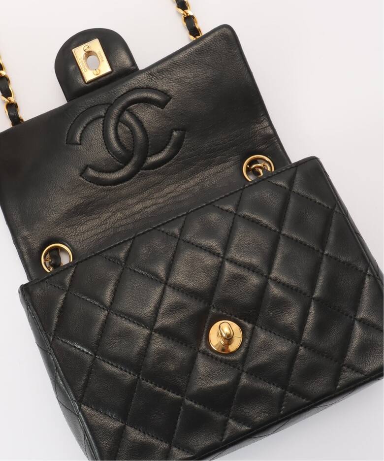 VINTAGE CHANEL/シャネル】 Matelasse チェーンショルダーバッグ 17 