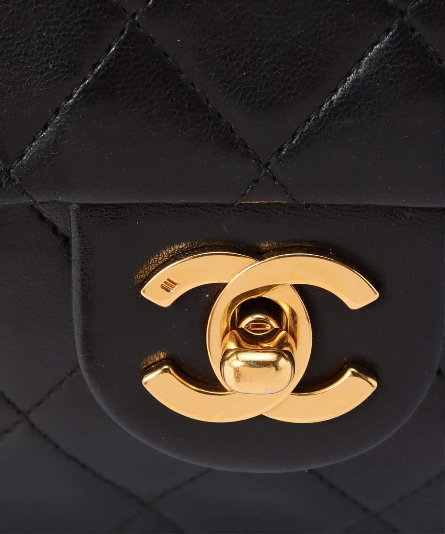VINTAGE CHANEL/シャネル】 Matelasse チェーンショルダーバッグ 17