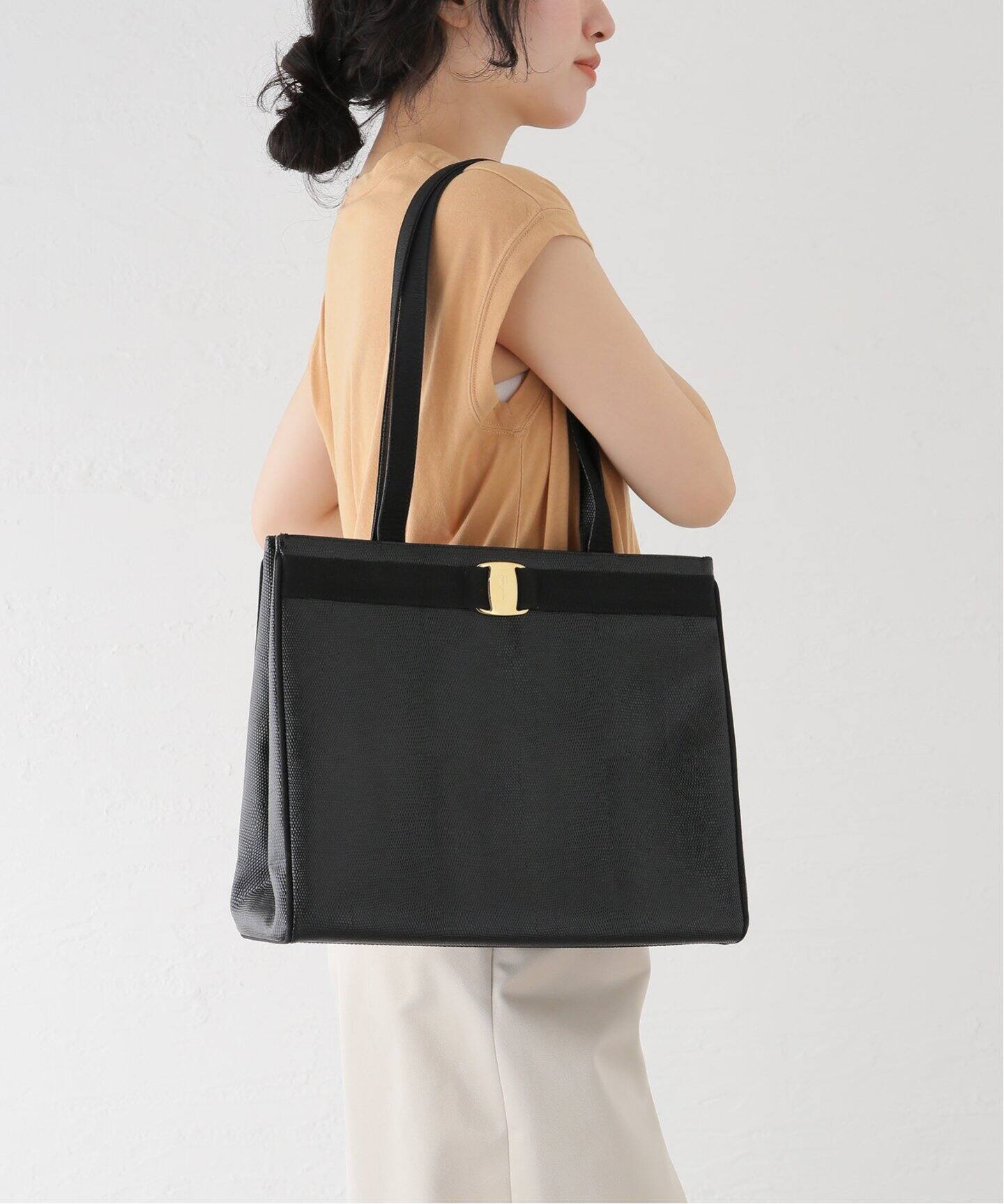 VINTAGE FERRAGAMO/フェラガモ】 Vara トートバッグ 34（トートバッグ 