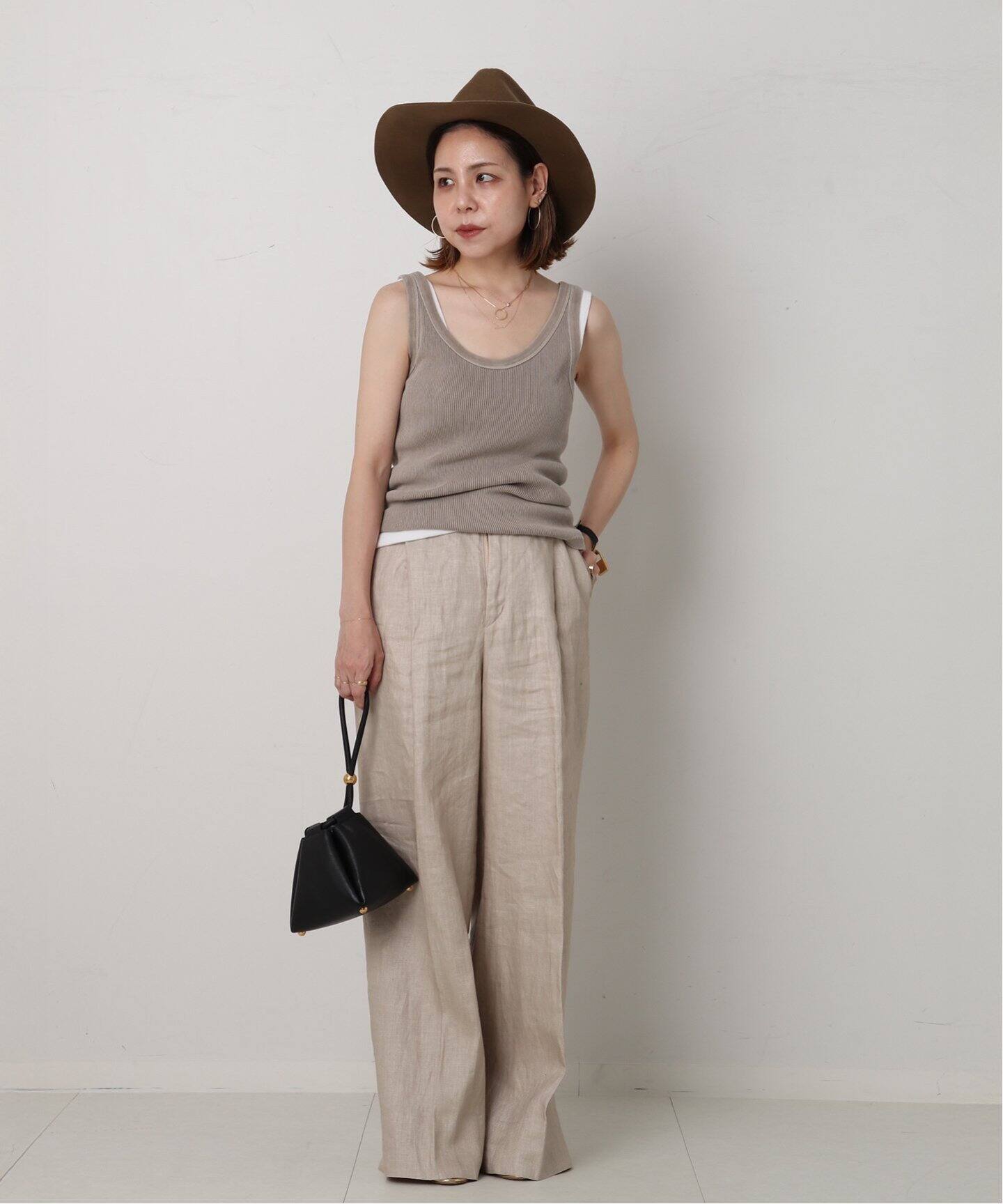 BOTTEGA VENETA ボッテガヴェネタ 巾着 スクエア パフィーポーチ BOTTEGA VENETA ボッテガヴェネタ 巾着 スクエア パフィーポーチ