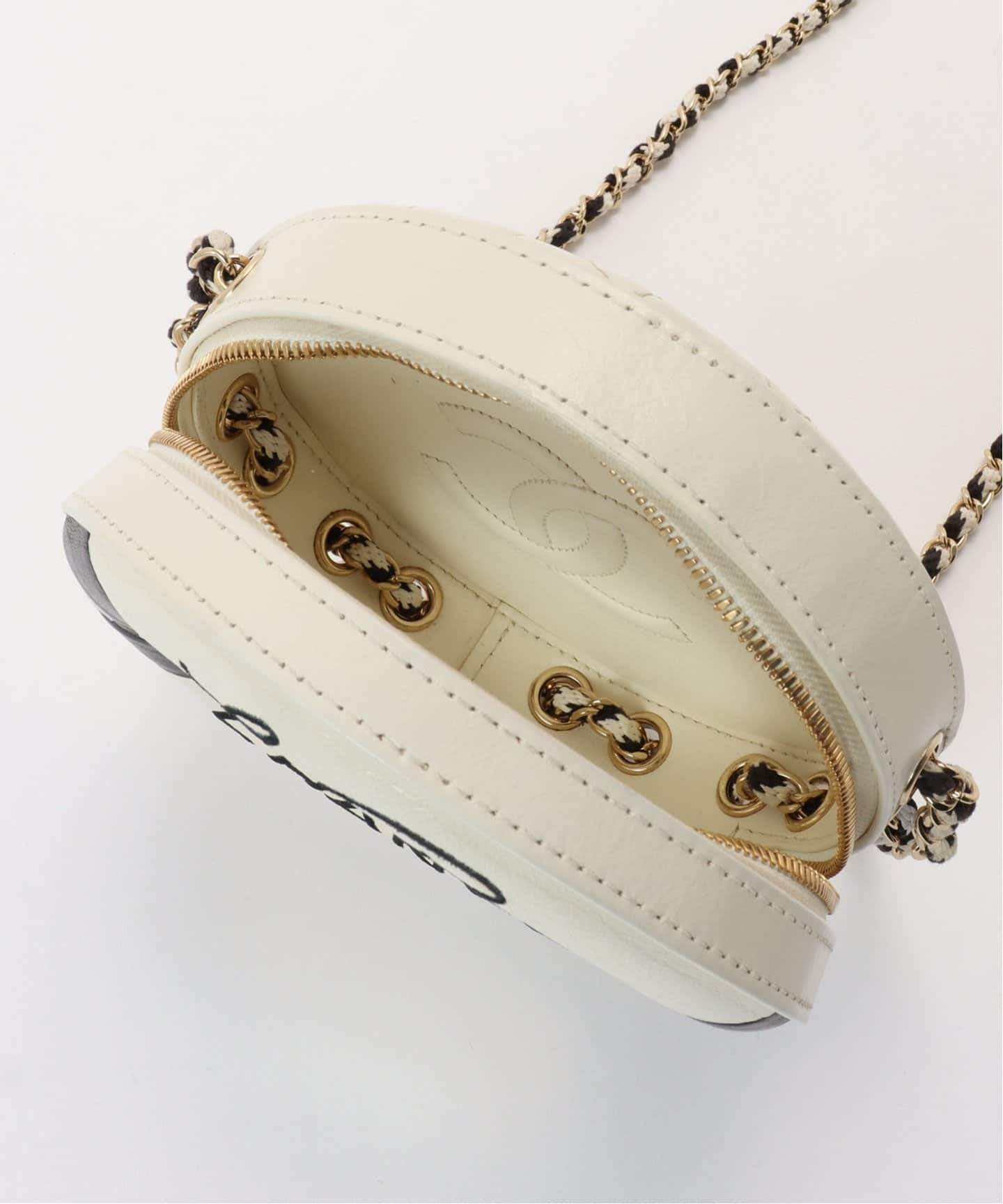 シャネル　ショルダーバッグ　ラウンド　レア 2023年秋冬 CHANEL シャネル ショルダーバッグ チェーン アラウンド
