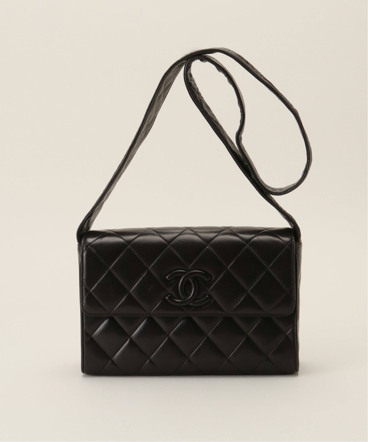 VINTAGE CHANEL/シャネル】 マトラッセショルダーバッグ 25 
